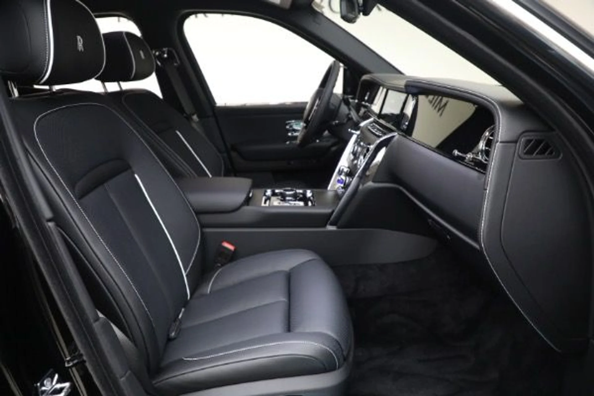mph019_3942590221_New_2026_Rolls_Royce_Cullinan_b13982c72f