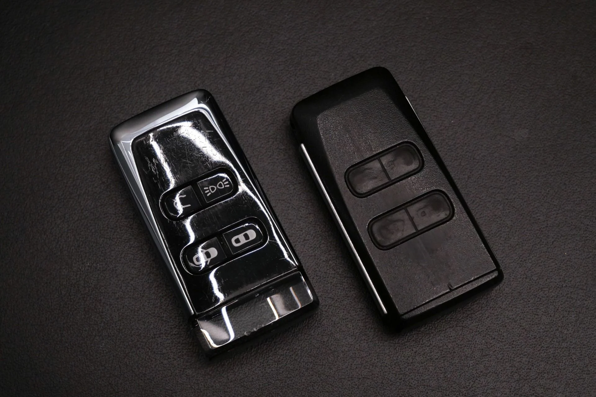 mph019_3954498952_Used_2016_Aston_Martin_V8_Vantage_GT_7_Speed_Manual_Low_Miles_Sport_Exhaust_1777396447_e02f40ad14