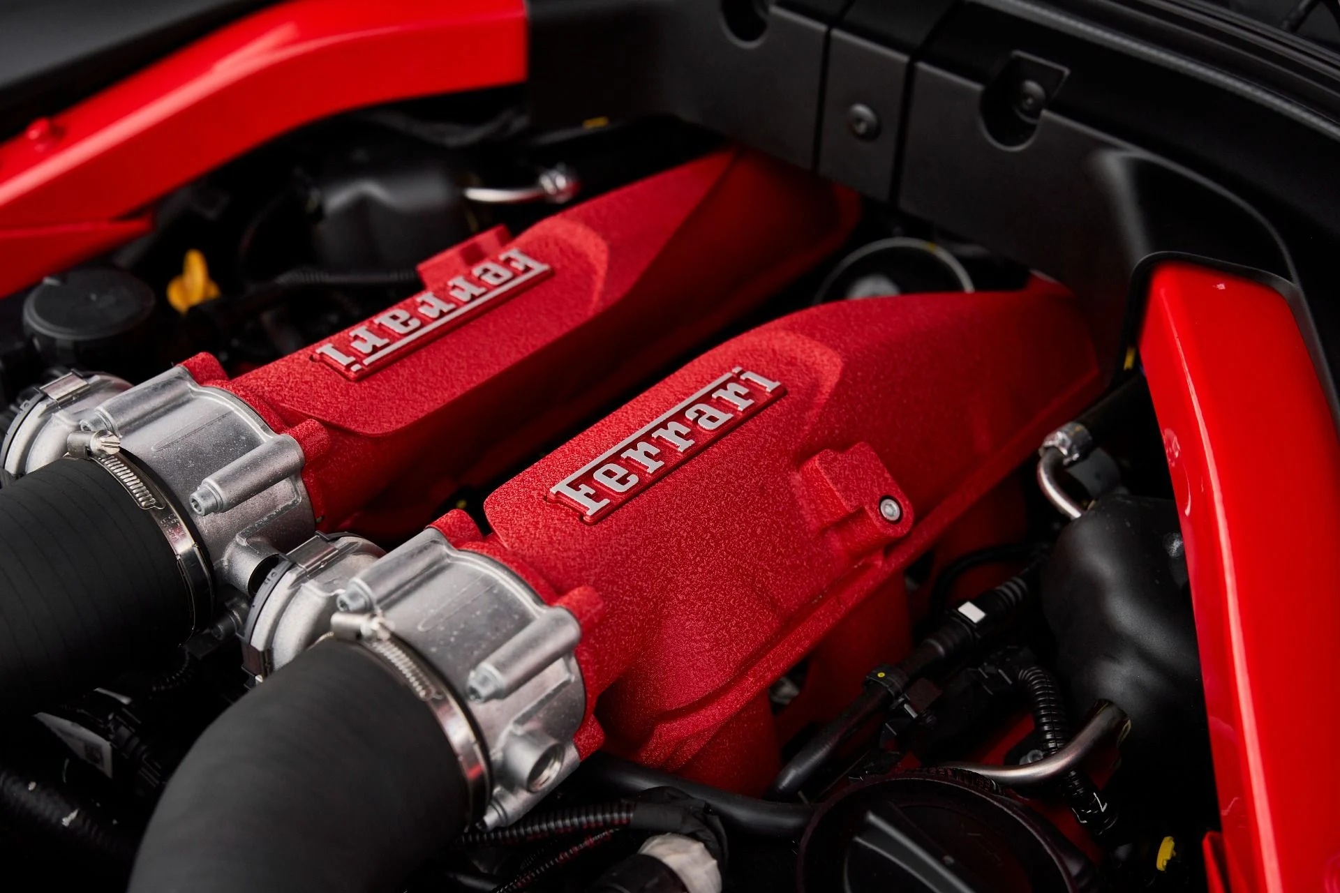 mph019_3954530262_Used_2023_Ferrari_Roma_Base_1761599013_44beb85381