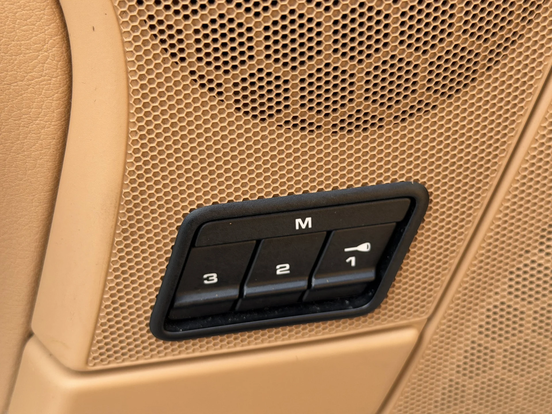 mph019_3956784034_a1ff839896b3fe349c5a4d75aead15c5x_60af85434b