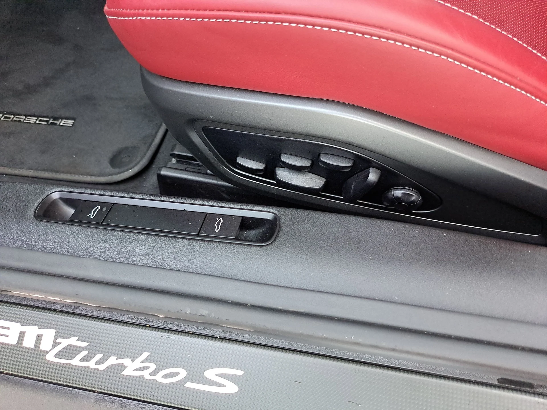 mph019_3956904247_e5fcc5655801005f470f591842b99056x_5ca99eb5f8