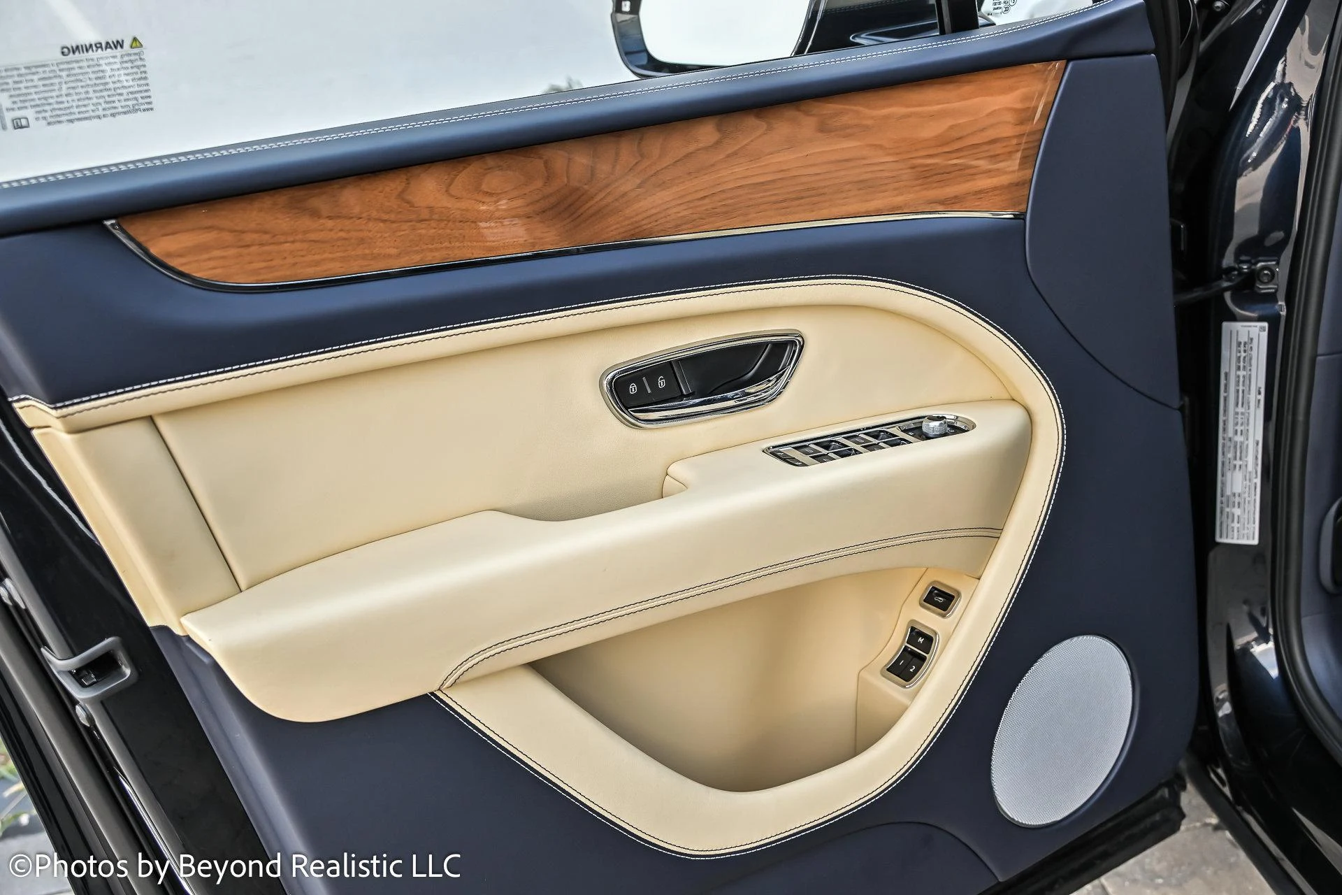 mph019_3957196442_Used_2023_Bentley_Bentayga_EWB_1769853178_923b804b83