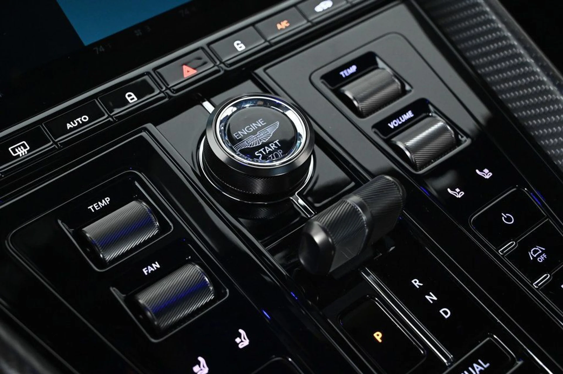 mph019_3963325823_new_2026_aston_martin_db12_11350_22934456_19_1024_278e4a9e41