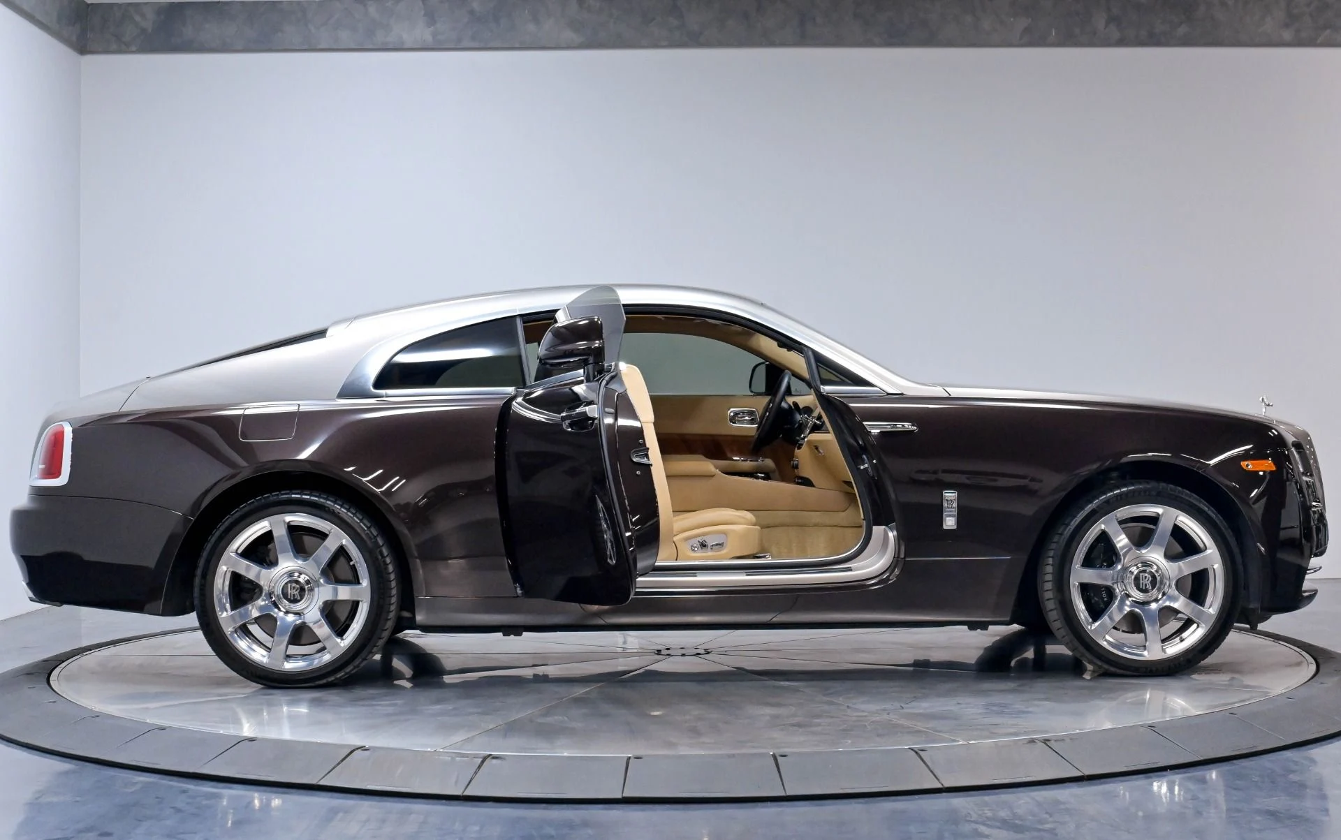 mph019_3971033643_Used_2014_Rolls_Royce_Wraith_1783020984_9d52cd0903