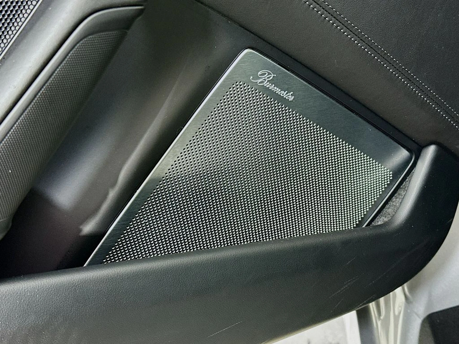 mph019_3983045017_6b9375fc7a342f44f0431221798ead55x_65dd2b5ec4