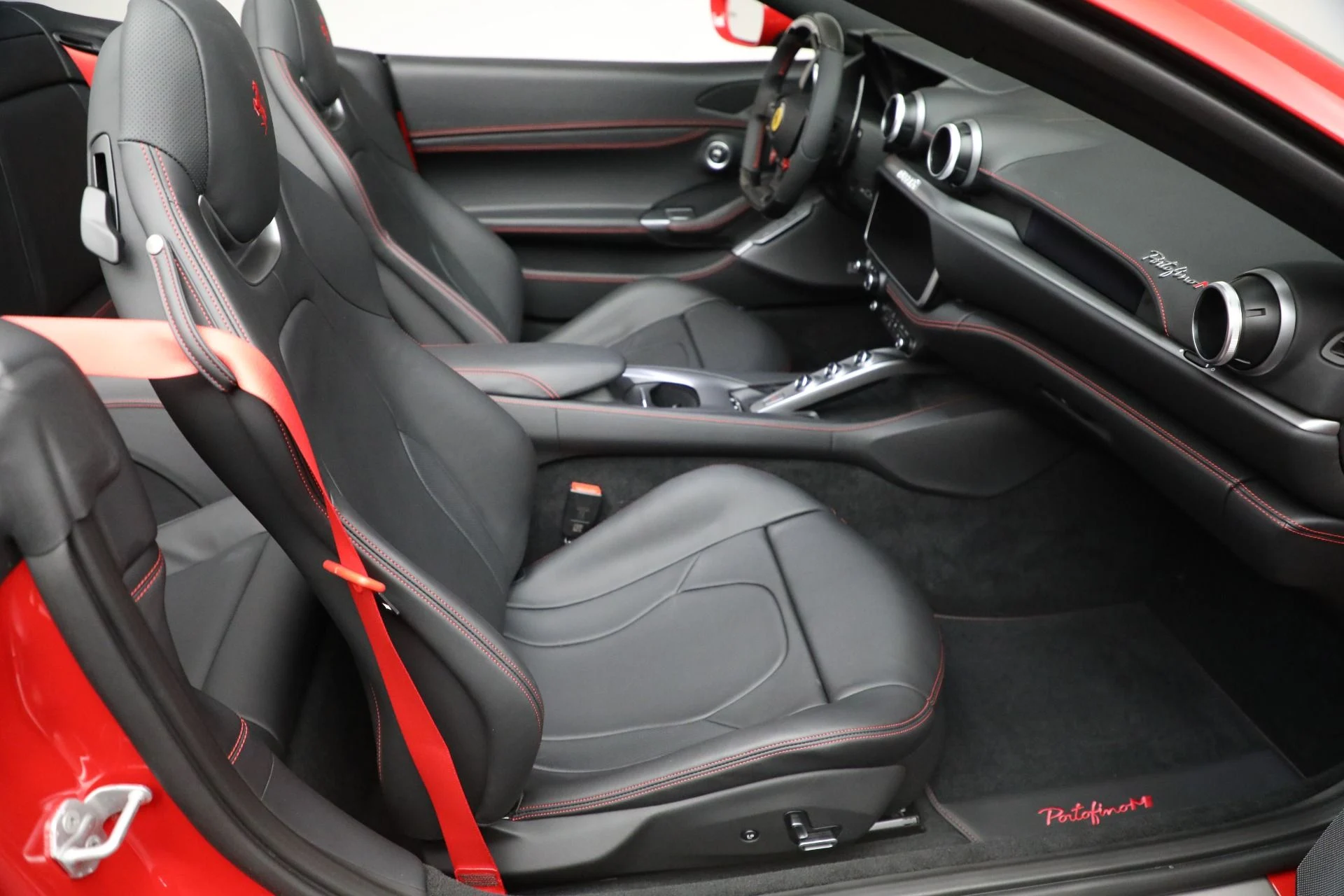 mph019_3999884407_Used_2023_Ferrari_Portofino_M_1793389960_6dbb3efd9d