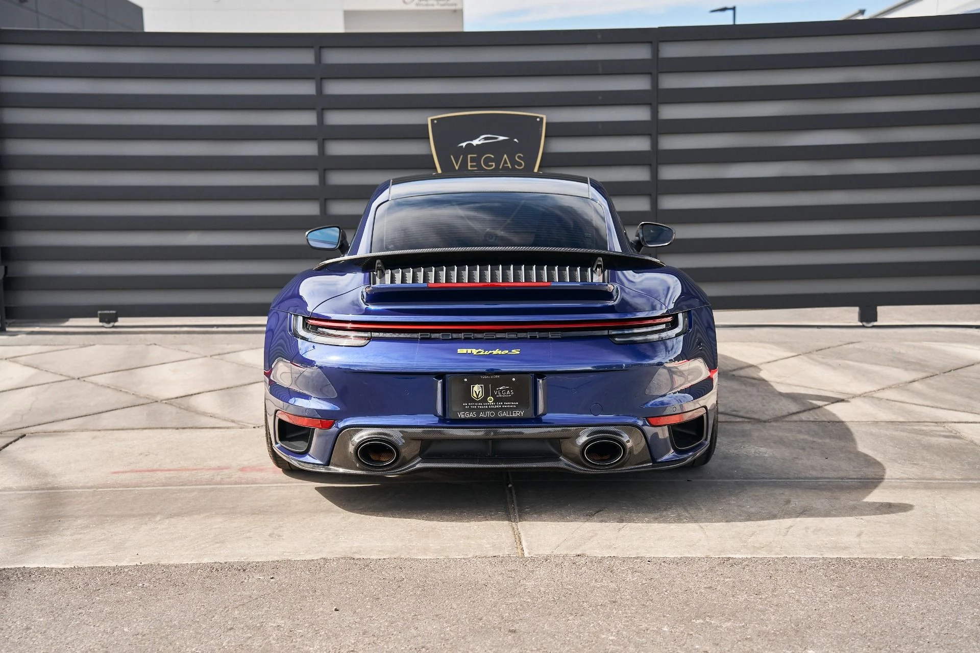 mph019_4002734711_Used_2022_Porsche_911_Turbo_S_1760421812_92a2e9e739