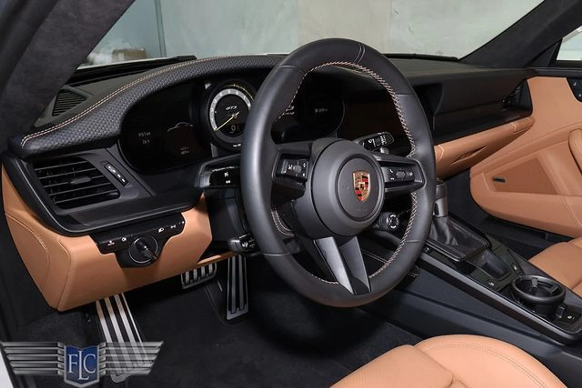 mph019_4004332670_used_2024_porsche_911_gt3coupewtouringpackage_9689_23060491_24_640_63bfc5a70e