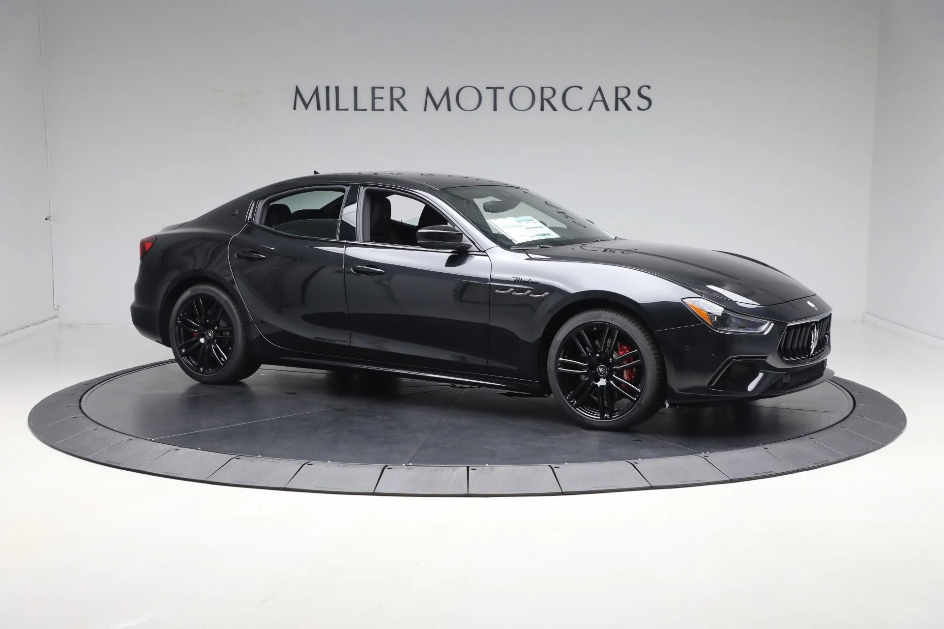 mph019_4008617953_New_2024_Maserati_Ghibli_Modena_Ultima_Q4_7cbdaece7b