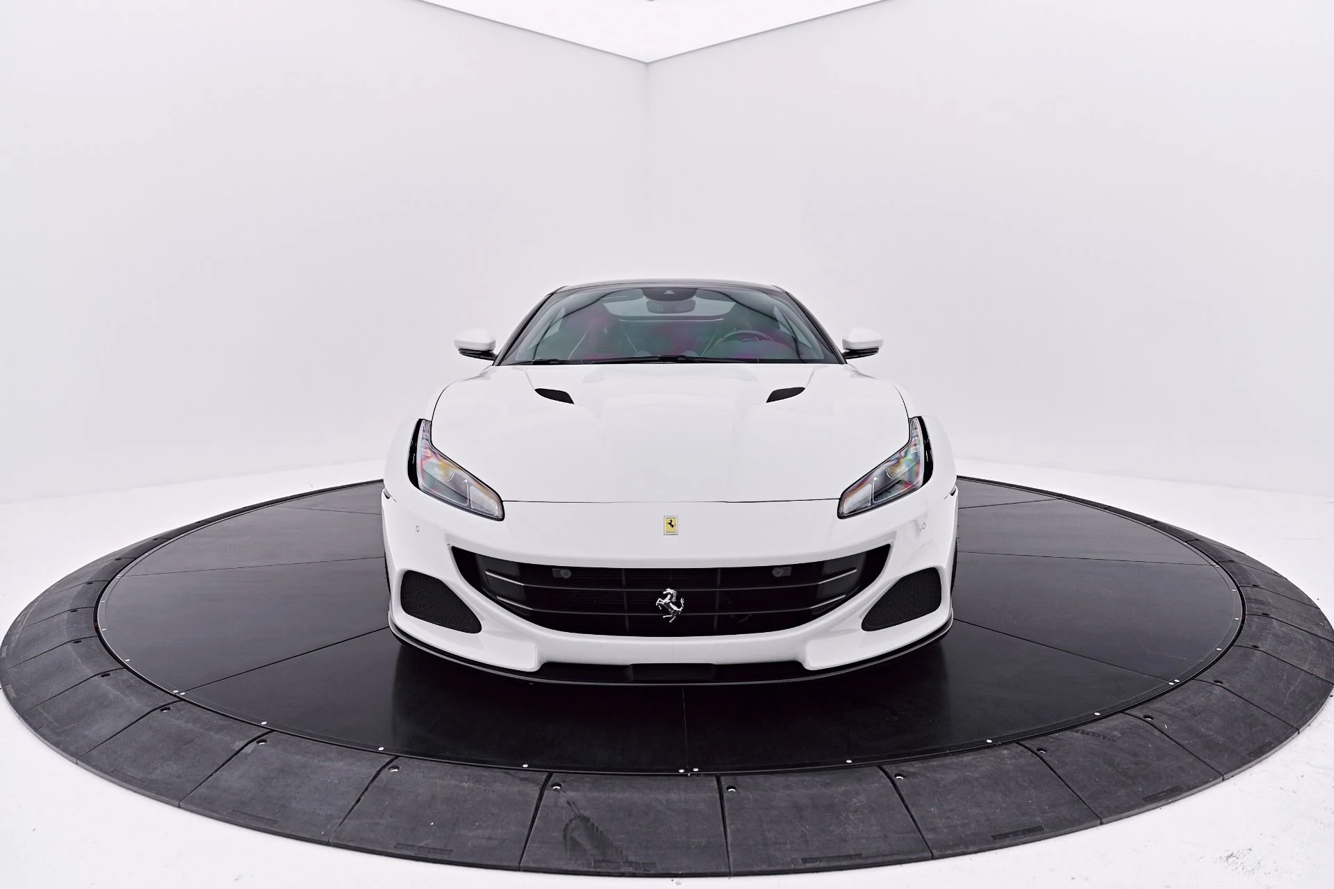 mph019_4018181552_Used_2022_Ferrari_Portofino_M_Base_1785971806_53083d288a