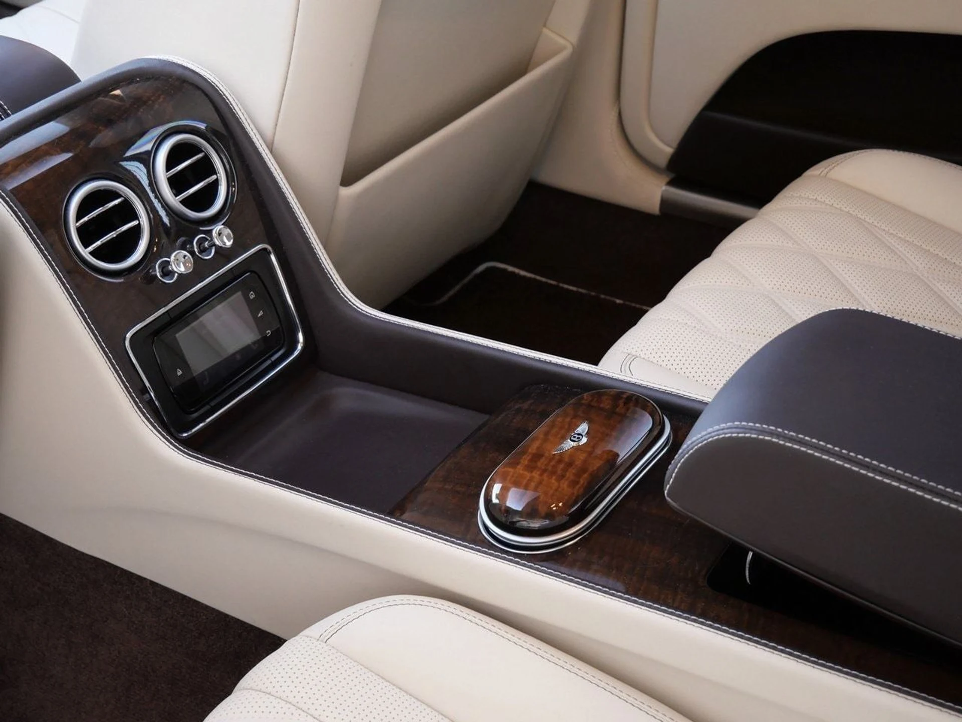 mph019_4029504453_2d4fbce7d6cd4c6d15dba6aa4326af2ex_e4a3b1fae1