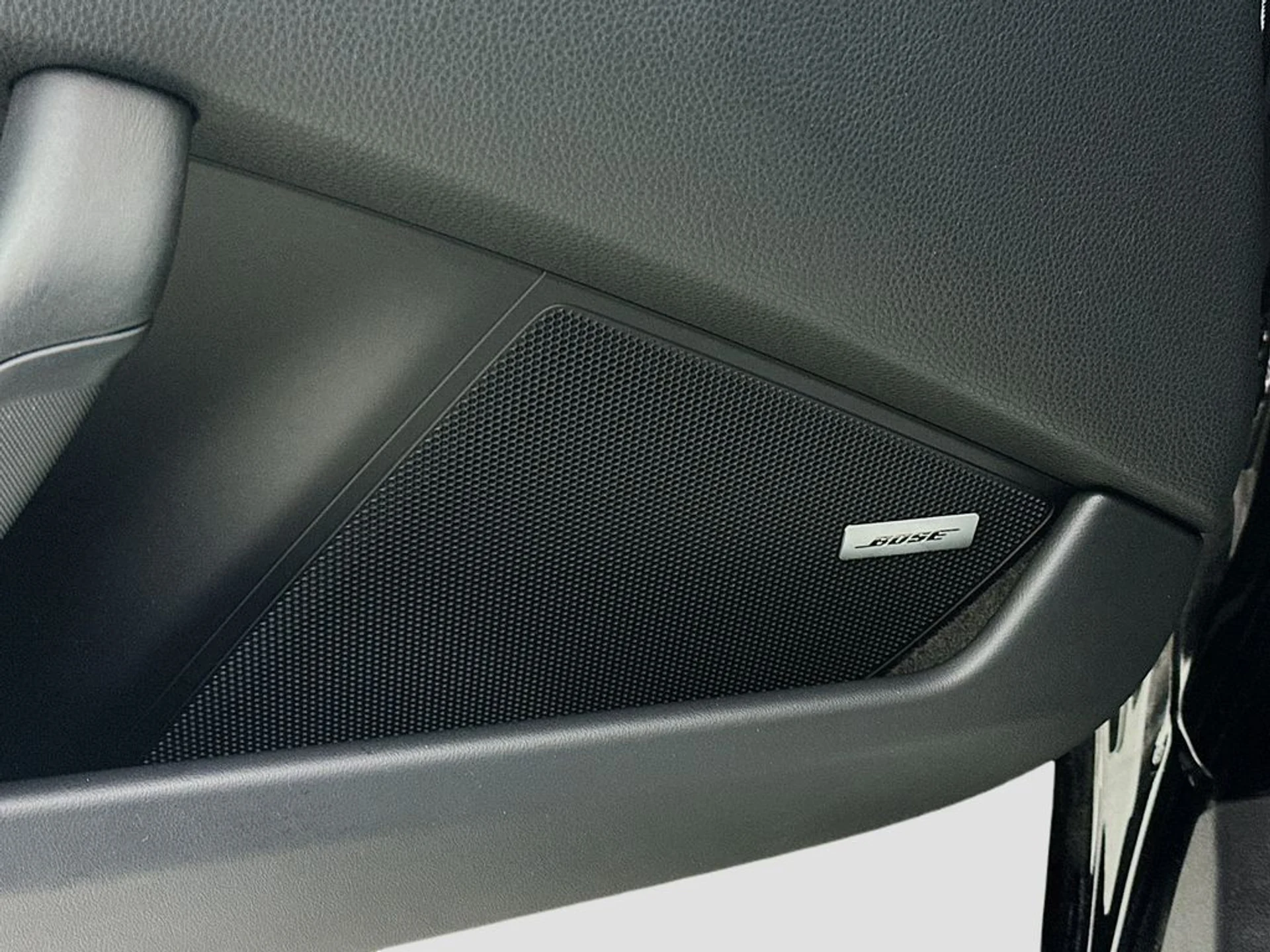 mph019_4035771454_ce6b0b5ba18b358421d9ec83ef19aa7ax_989d349e56