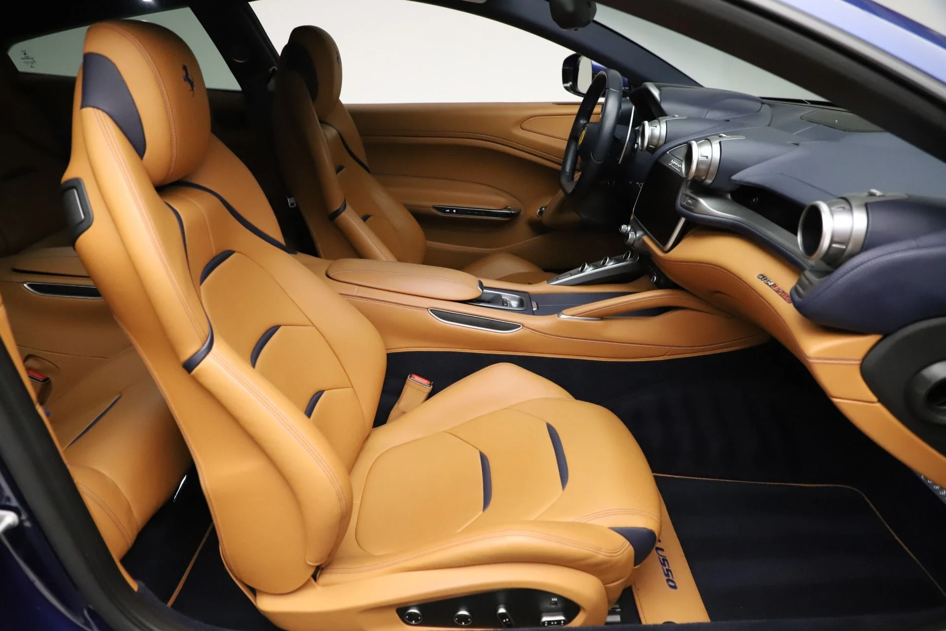 mph019_4043174148_Used_2017_Ferrari_GTC_4_Lusso_1747161602_1e486a287f