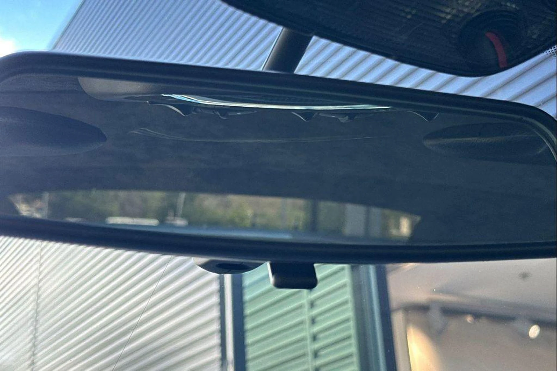 mph019_4051072691_g_Uk20_Y9loo_V1_Ut7_L9iaq_BS_Za_Bc_0c26b6cc02