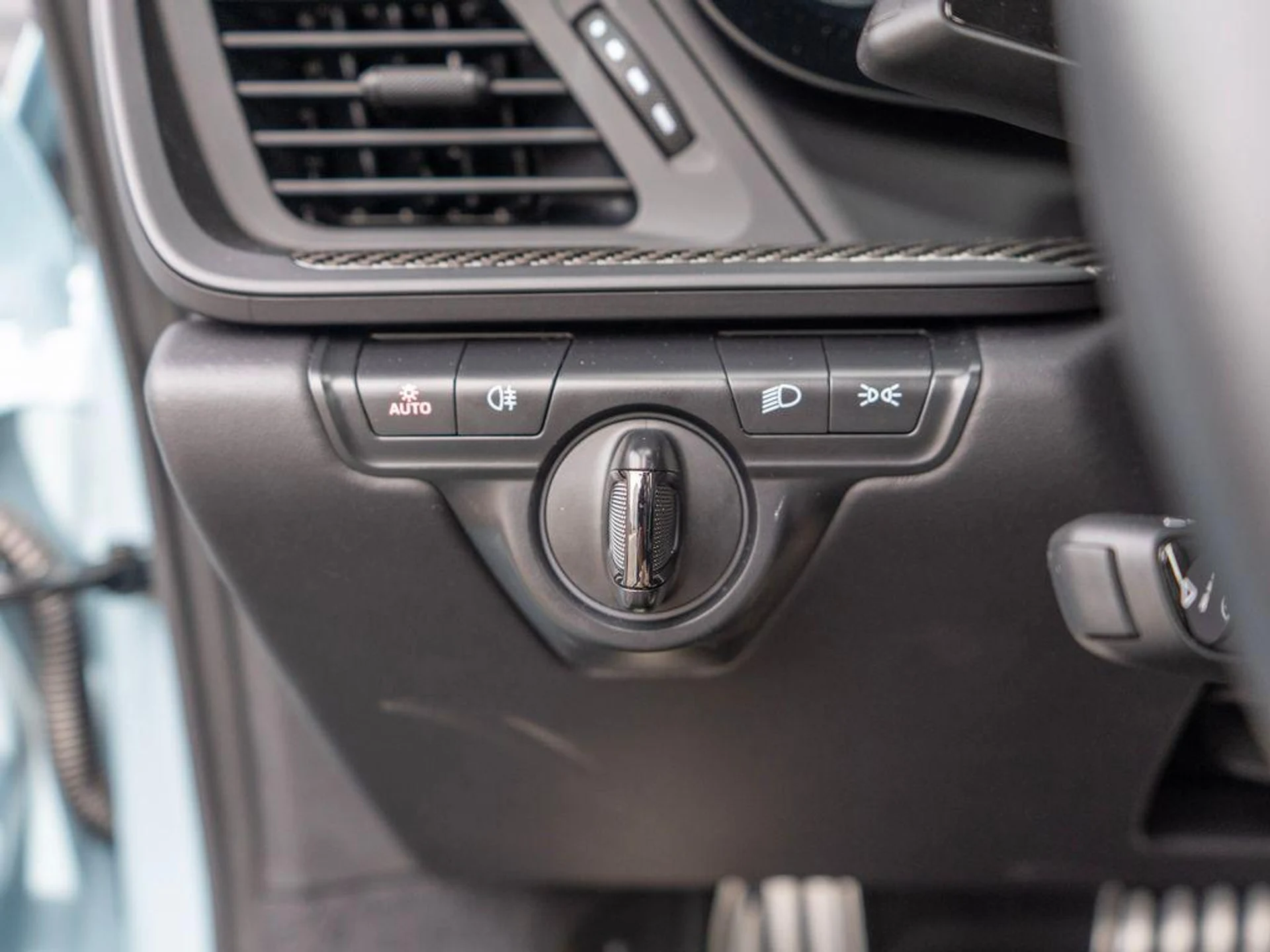 mph019_4066338718_Rb_J580k_Nq_Hnd9_Mg_Cd_Via_HD_Pmg_MA_15a7a8ebd6