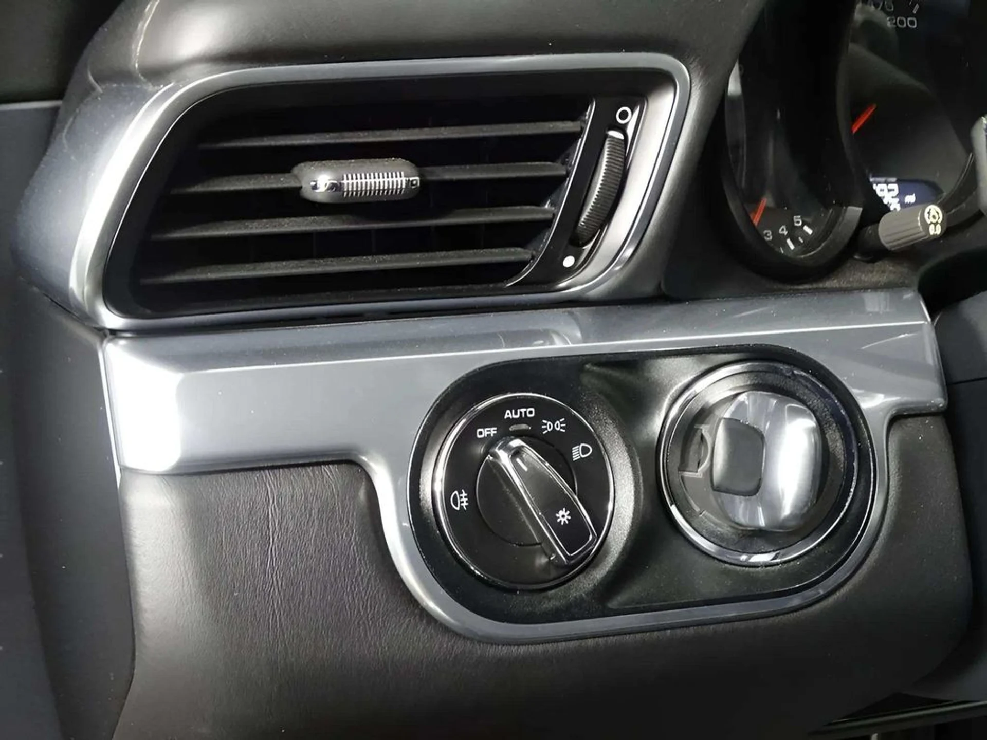 mph019_407006272_ec819972e5c9ca0742ca177fb72702cax_4484f76fc1