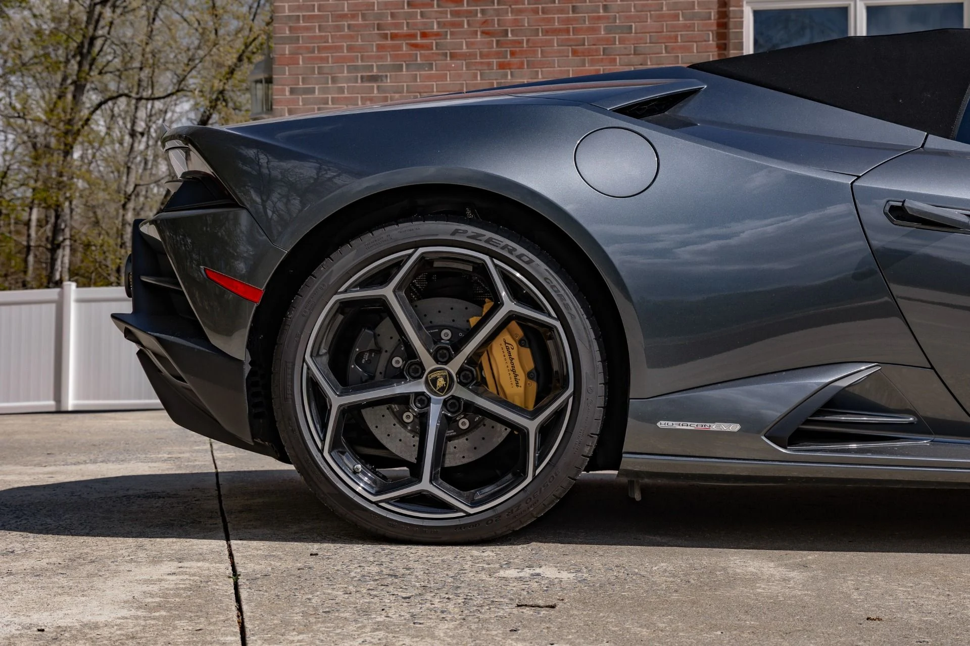 mph019_4070887323_Used_2020_Lamborghini_Huracan_EVO_Spyder_1777655683_6686f7885b