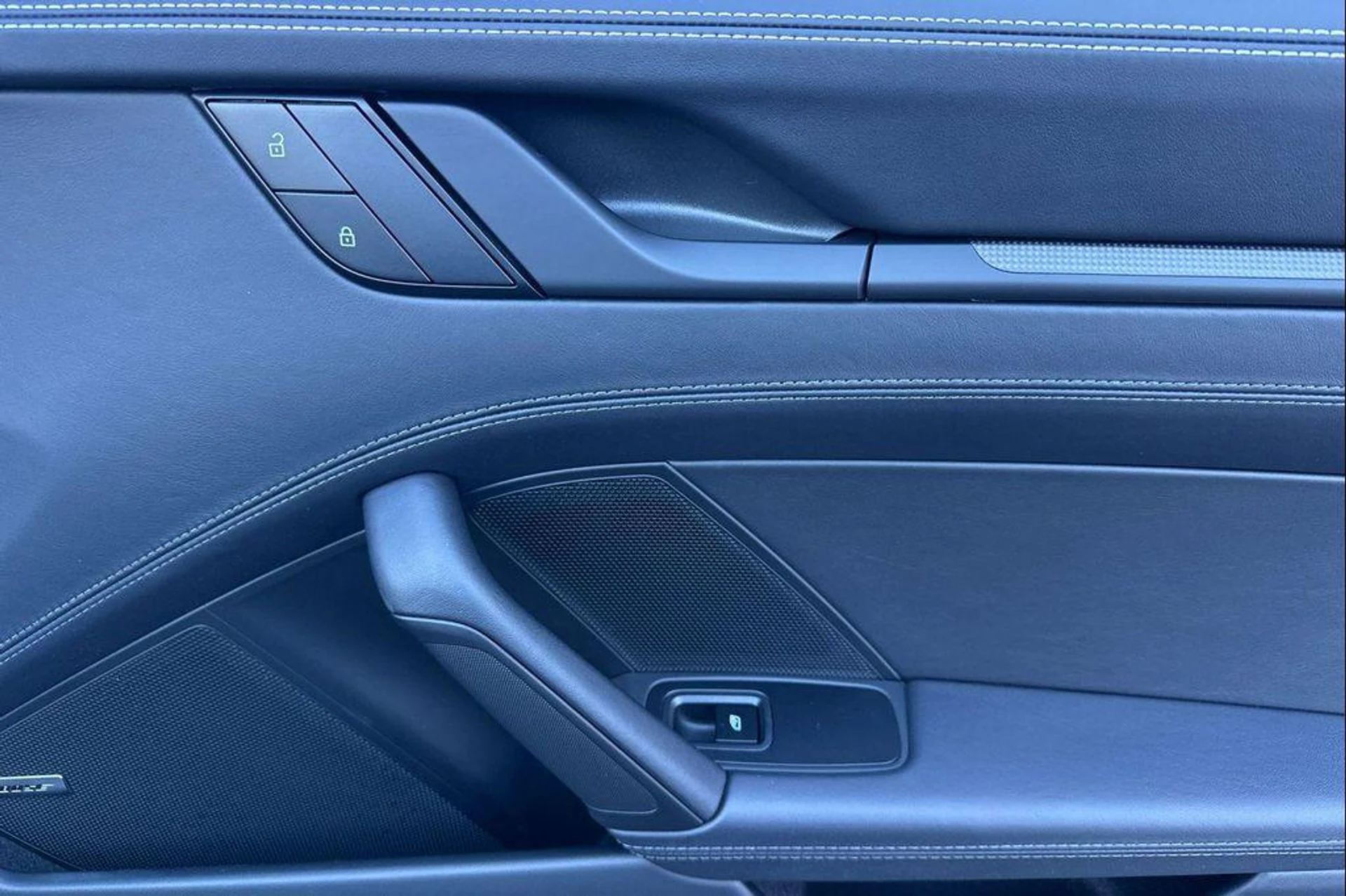 mph019_4073572767_RZ_Vk_Wu2b_V_Fg_Sz_Wkn_Tj55w_Wzsoz_I_fd886814ae