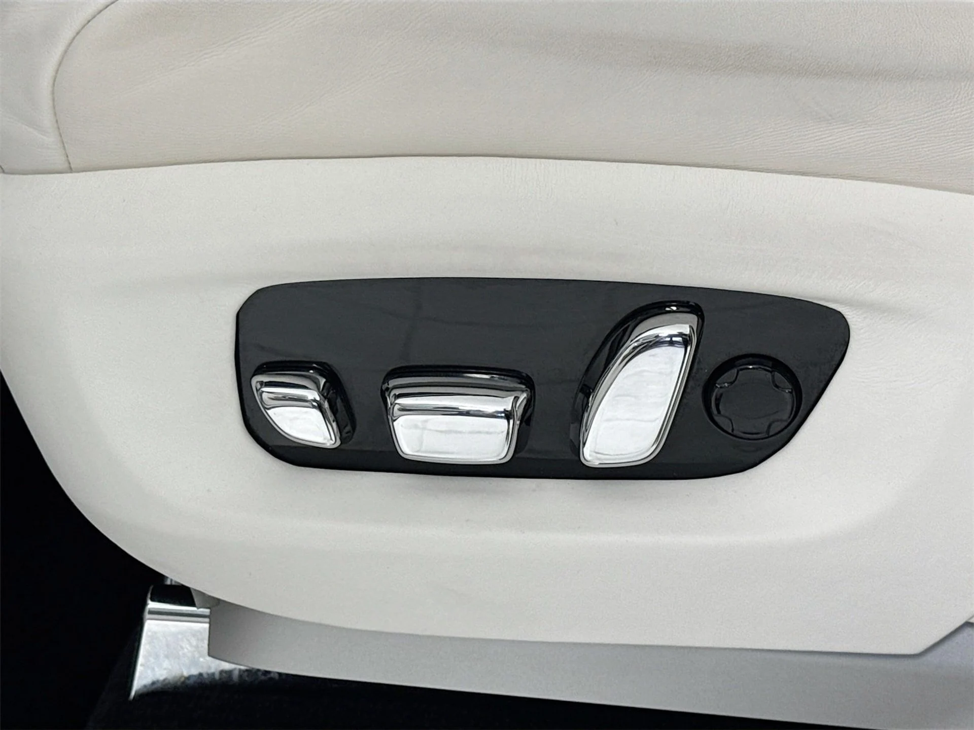 mph019_4079968840_69af0449136466d881a7eda992e3caa4x_9c80679047