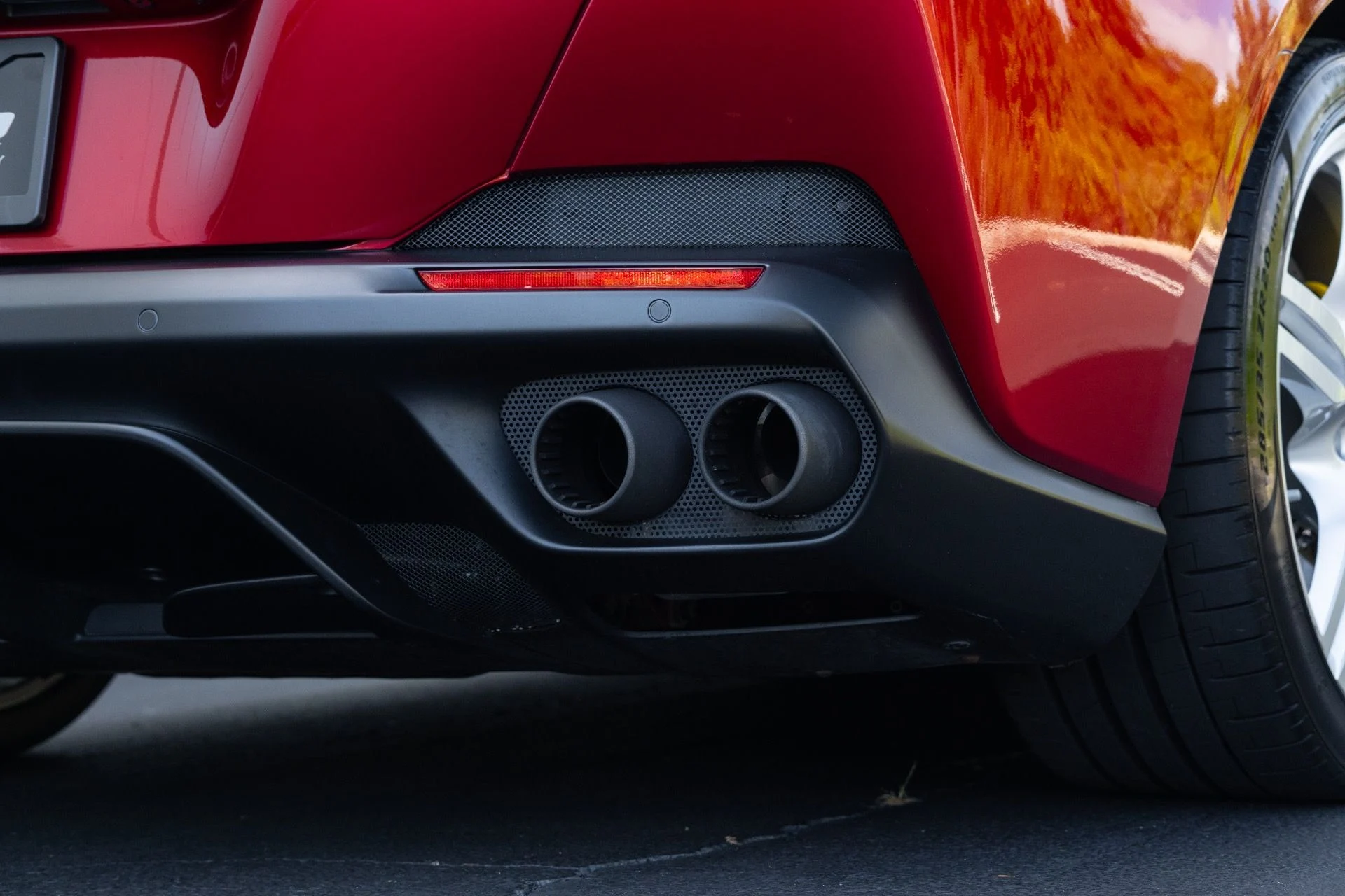 mph019_4080371753_Used_2019_Ferrari_Portofino_1779385815_11dc03fb4b