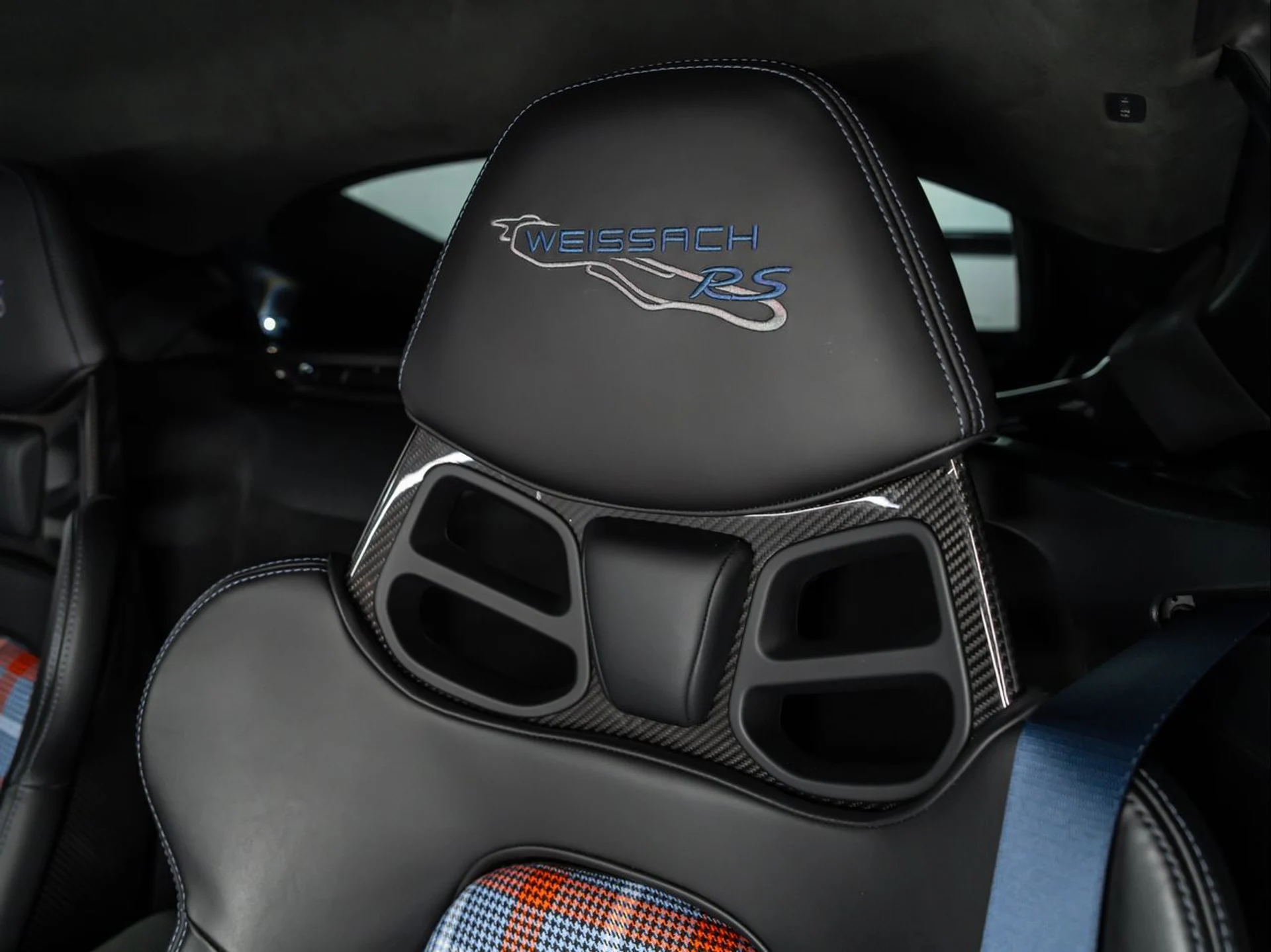 mph019_4088376780_5637fb8dc22326655321ca740e5297d4_4ceee4df7e