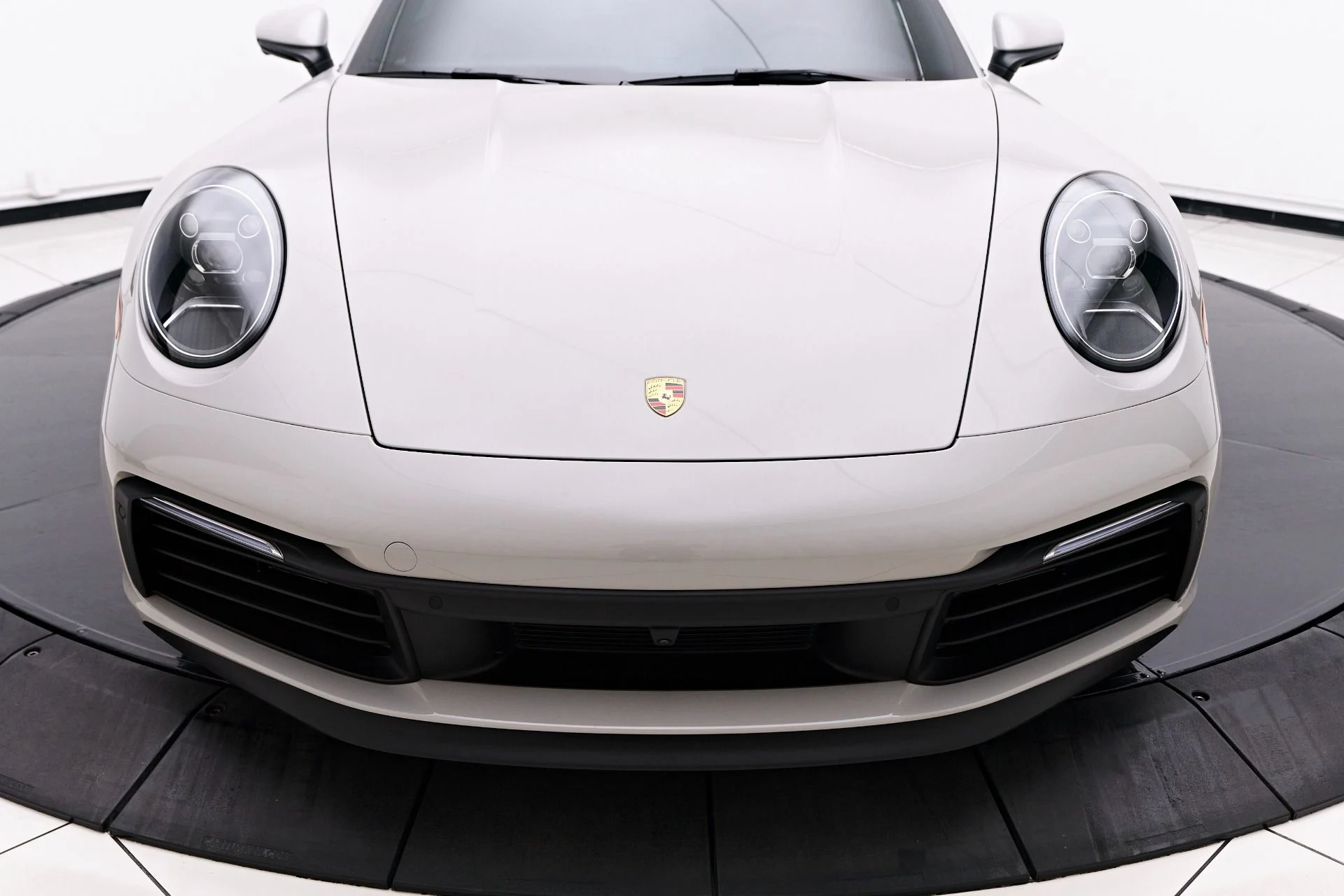 mph019_4099890426_Used_2023_Porsche_911_Carrera_4_S_1757702367_5d96d36e46
