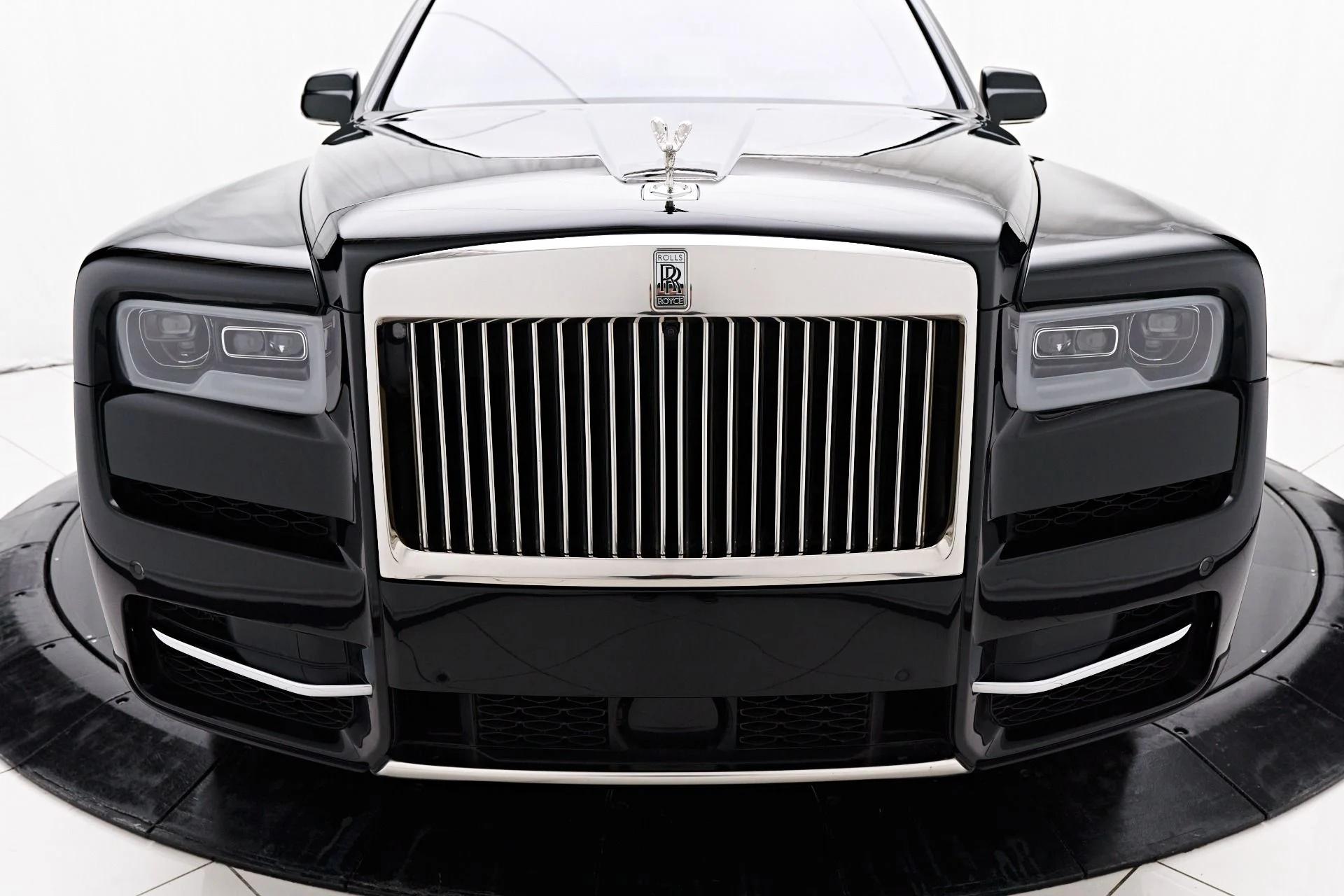 mph019_4102722029_Used_2021_Rolls_Royce_Cullinan_Base_1670108143_4a53b89505