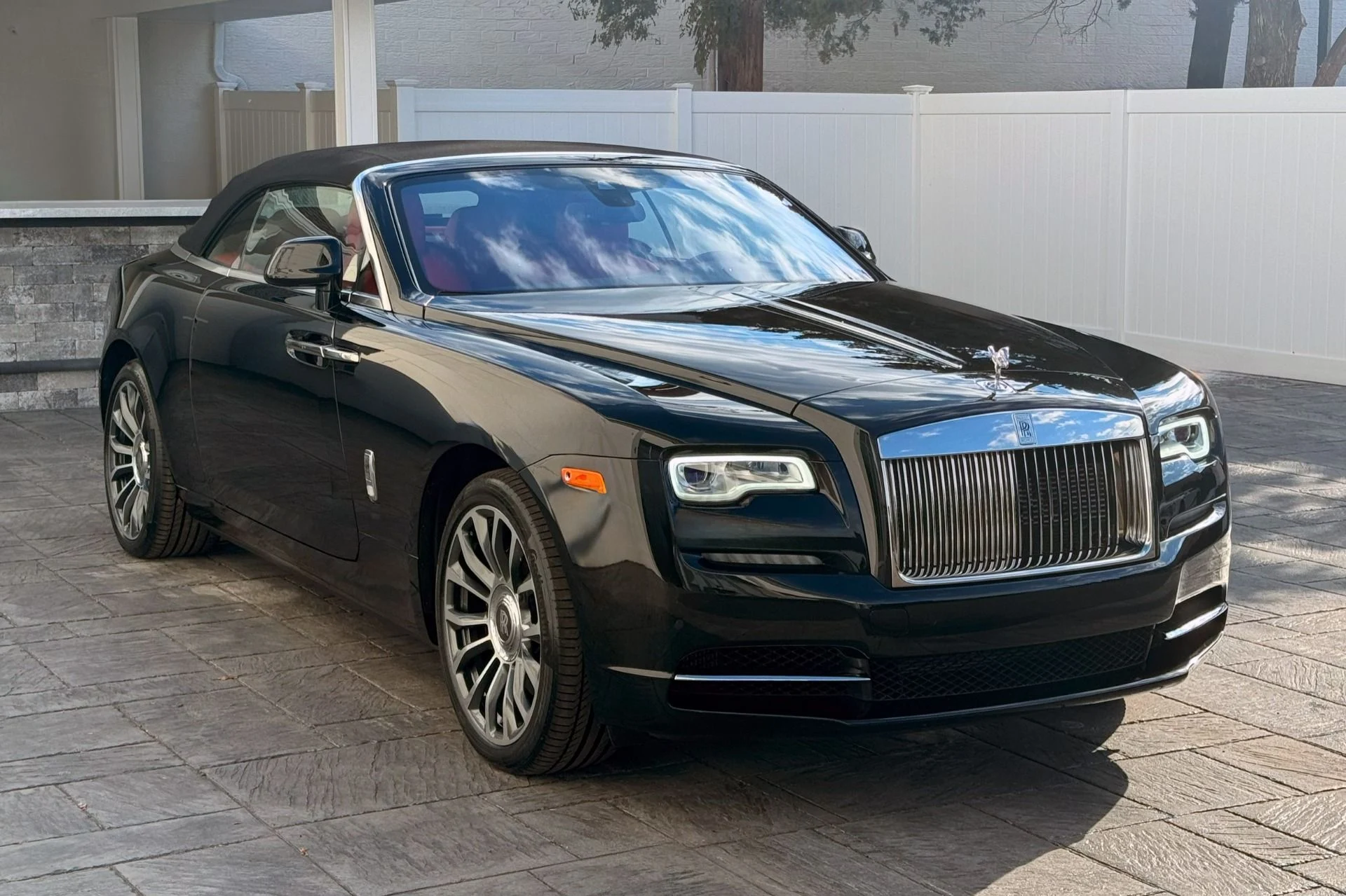 mph019_4104052866_Used_2020_Rolls_Royce_Dawn_1738172030_7b60828150