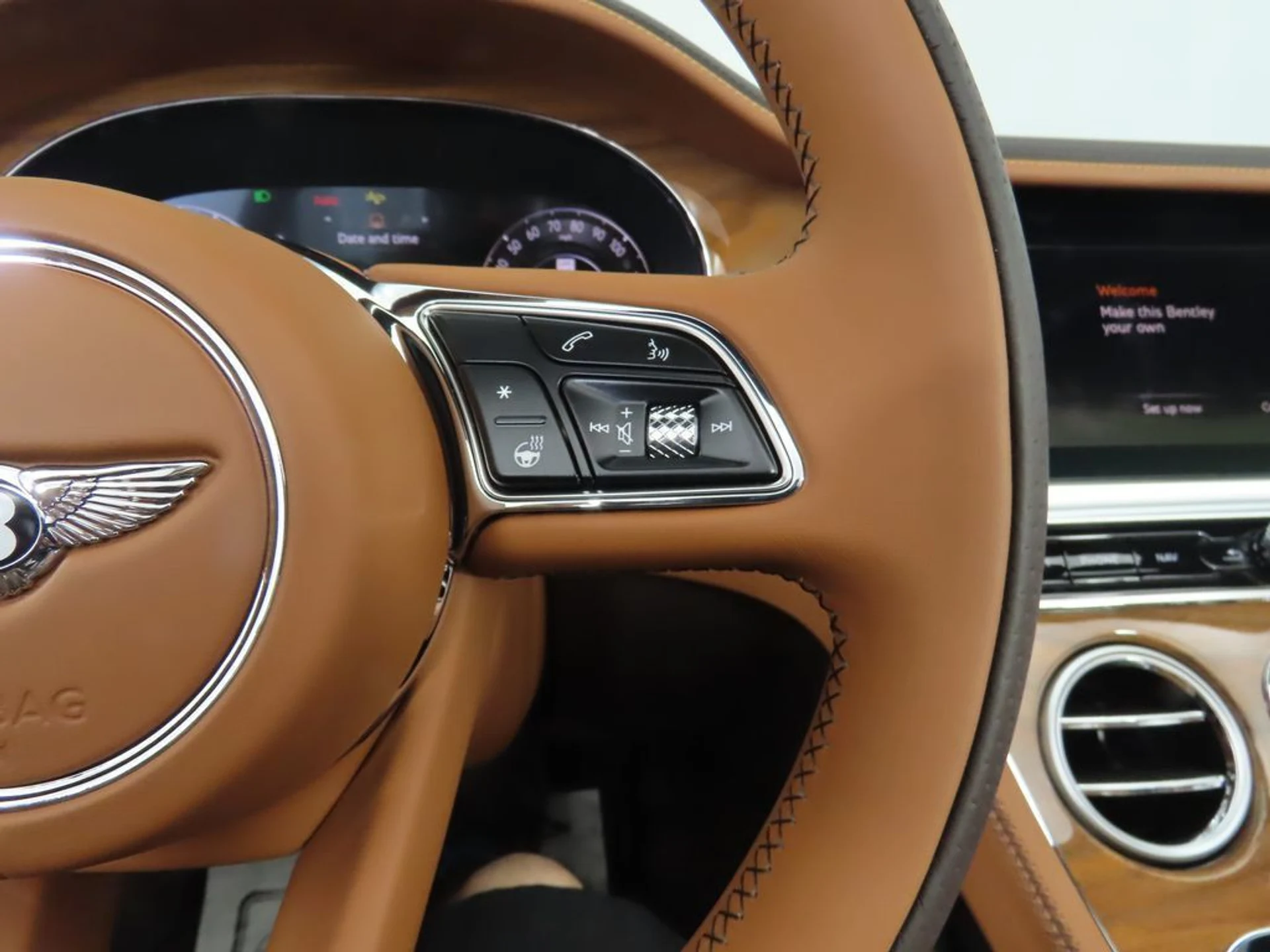 mph019_4110379114_new_2026_bentley_continental_gtc_8119_22934899_20_1024_4a4a273a0c