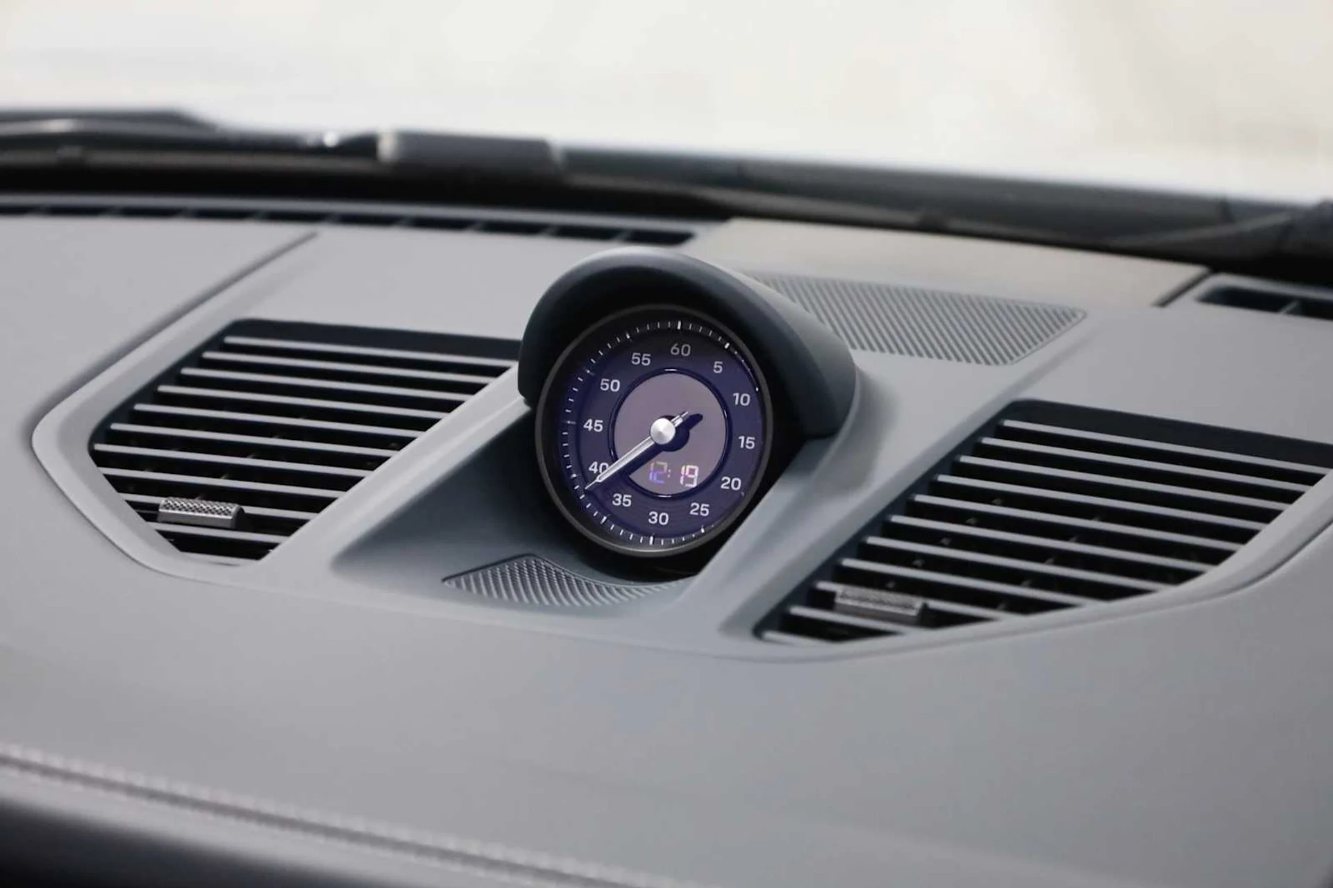 mph019_4114289400_61d5485b8ce69408d7e977abbaff8c48_81fca9b93f