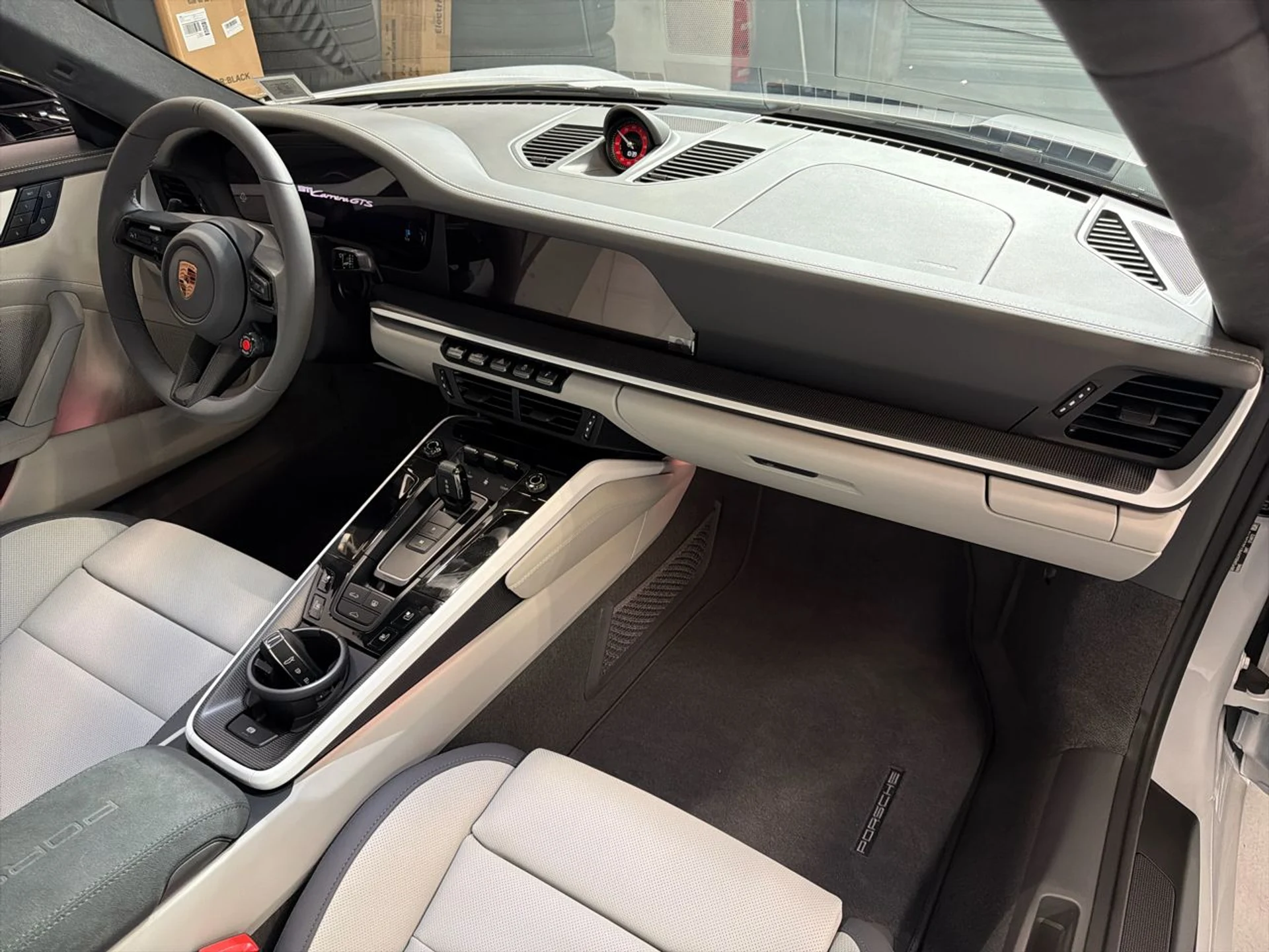 mph019_4115160273_638979362877127612_61d9b9649f