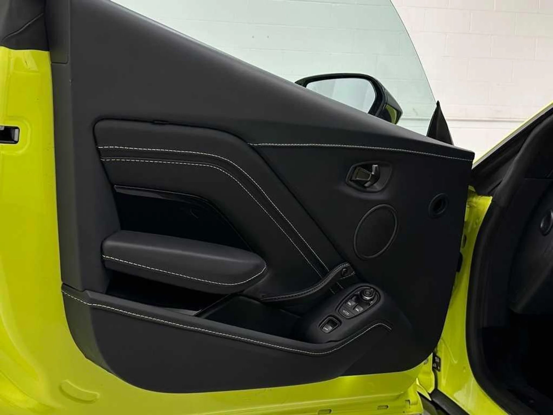 mph019_4121603019_h802e_BP_Yl6_VB_9_J7_B_Wism_O_Saic_Y_bc2335123d