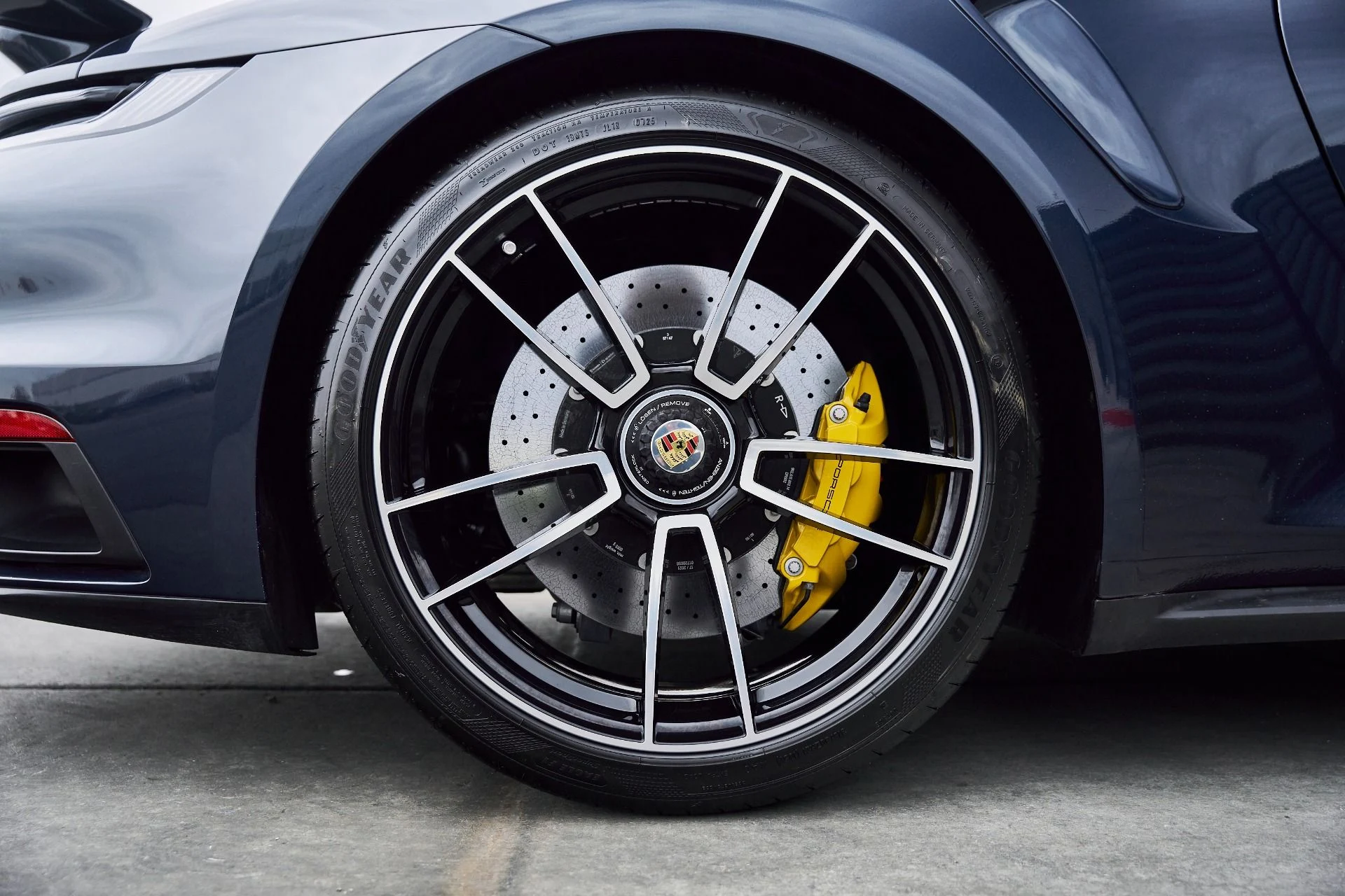 mph019_4130902746_Used_2021_Porsche_911_Turbo_S_1767217418_84c300ace3