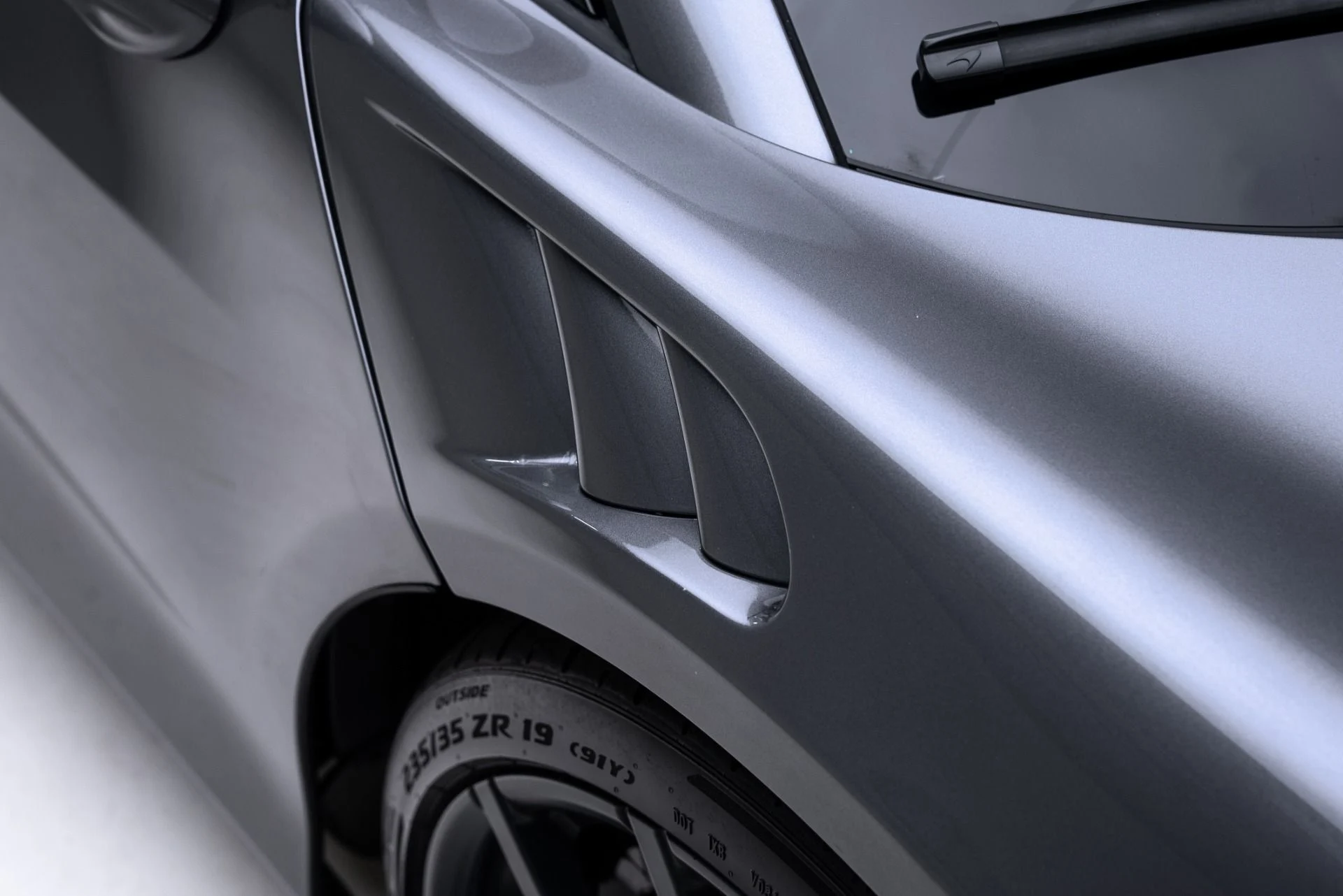 mph019_4131046628_Used_2023_Mc_Laren_Artura_1774894361_b8a3932199