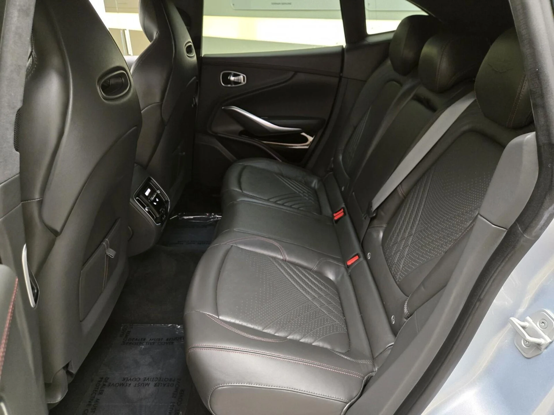 mph019_413407950_Used_2024_Aston_Martin_DBX_1777355466_7e19b6ec58