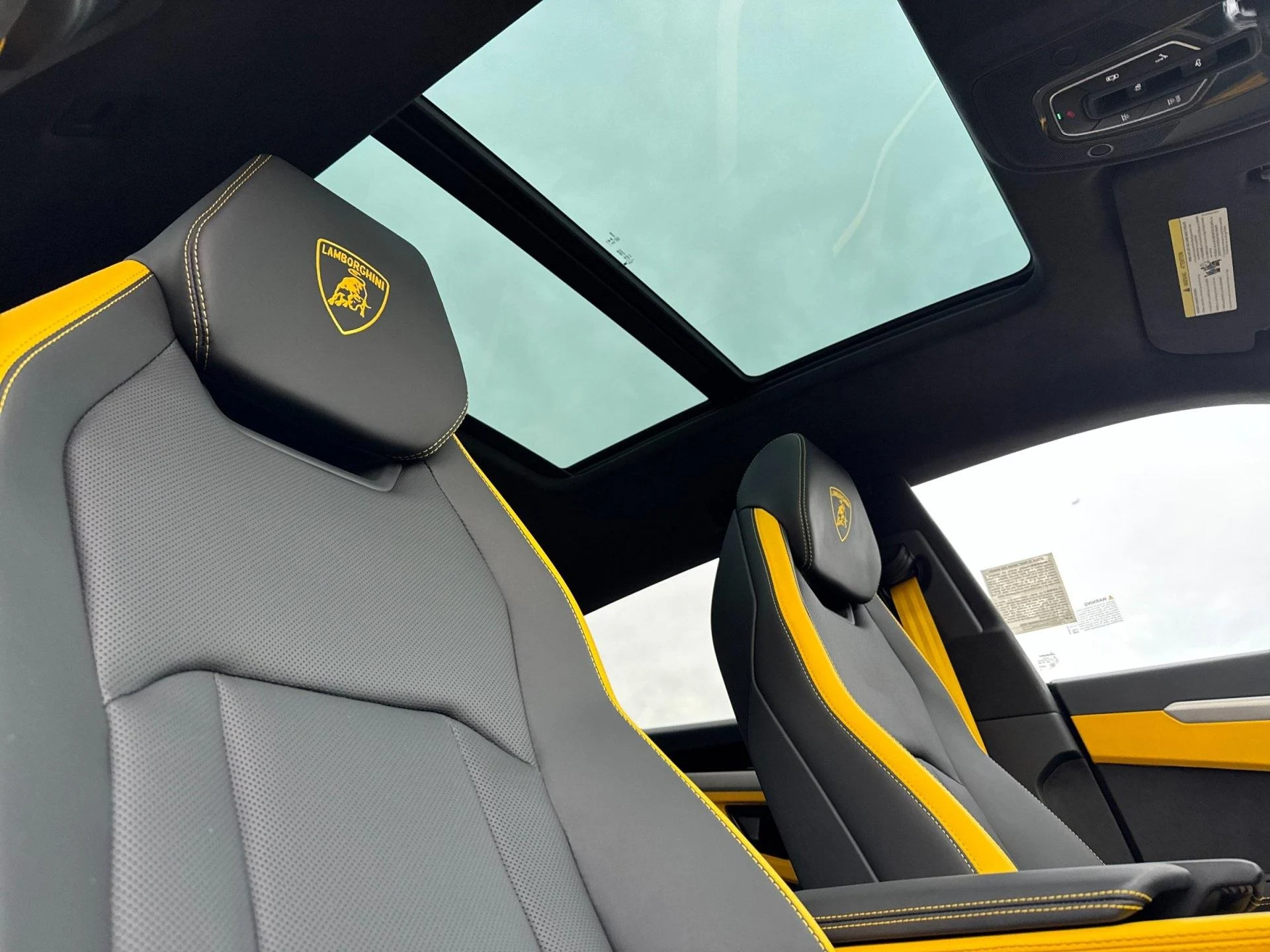 mph019_4136998271_New_2025_Lamborghini_Urus_SE_1770719344_97b94b8381
