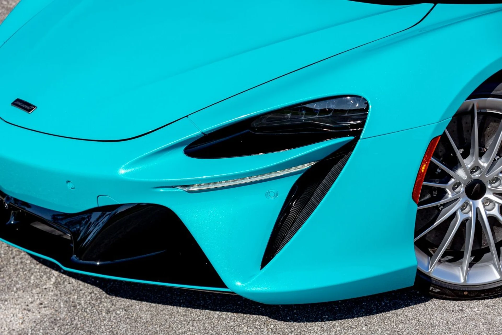 mph019_4138844249_New_2025_Mc_Laren_Artura_Spider_Performance_37115fe074