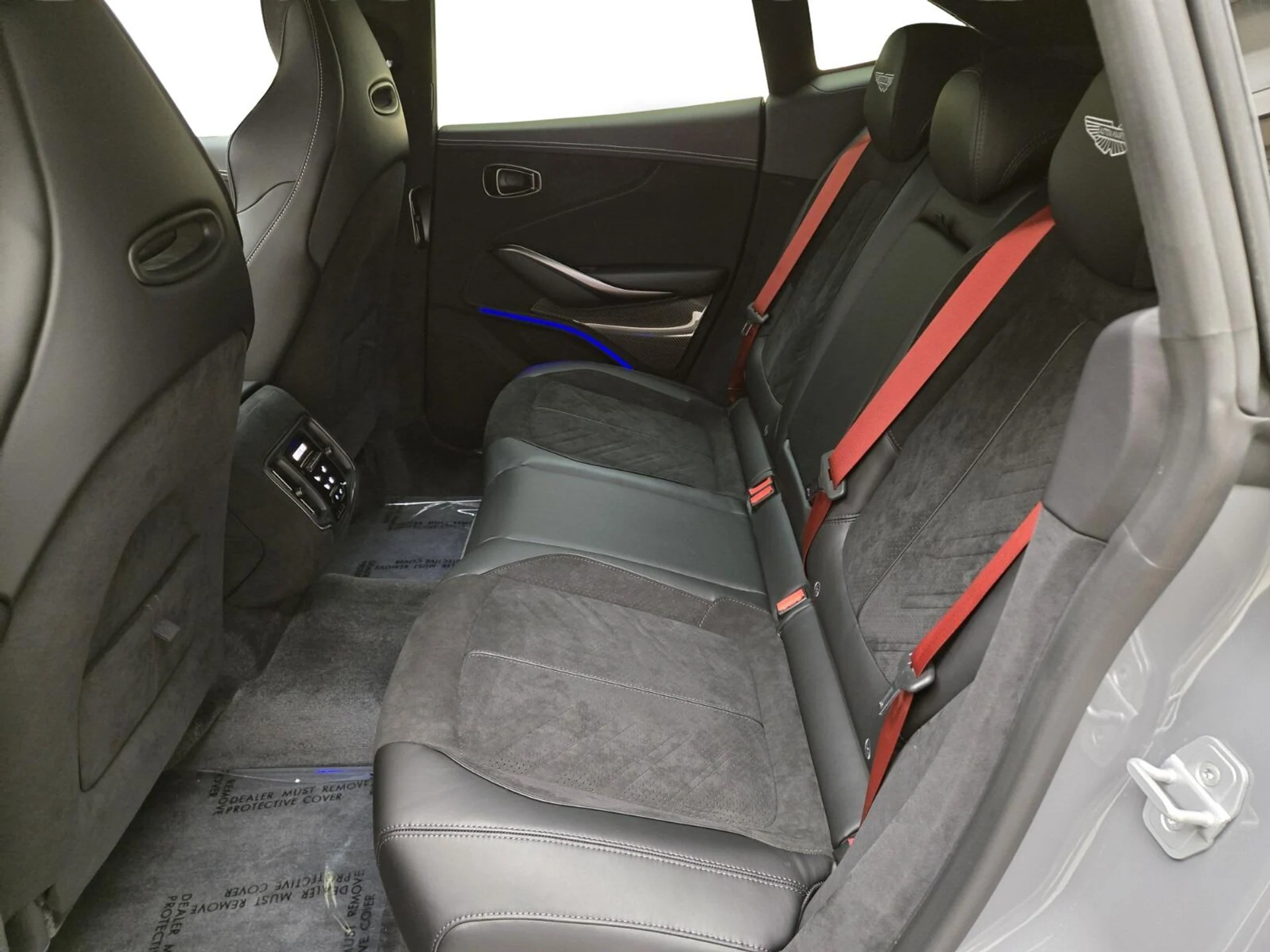 mph019_4143204551_New_2026_Aston_Martin_DBX_S_1776143666_125db531ee