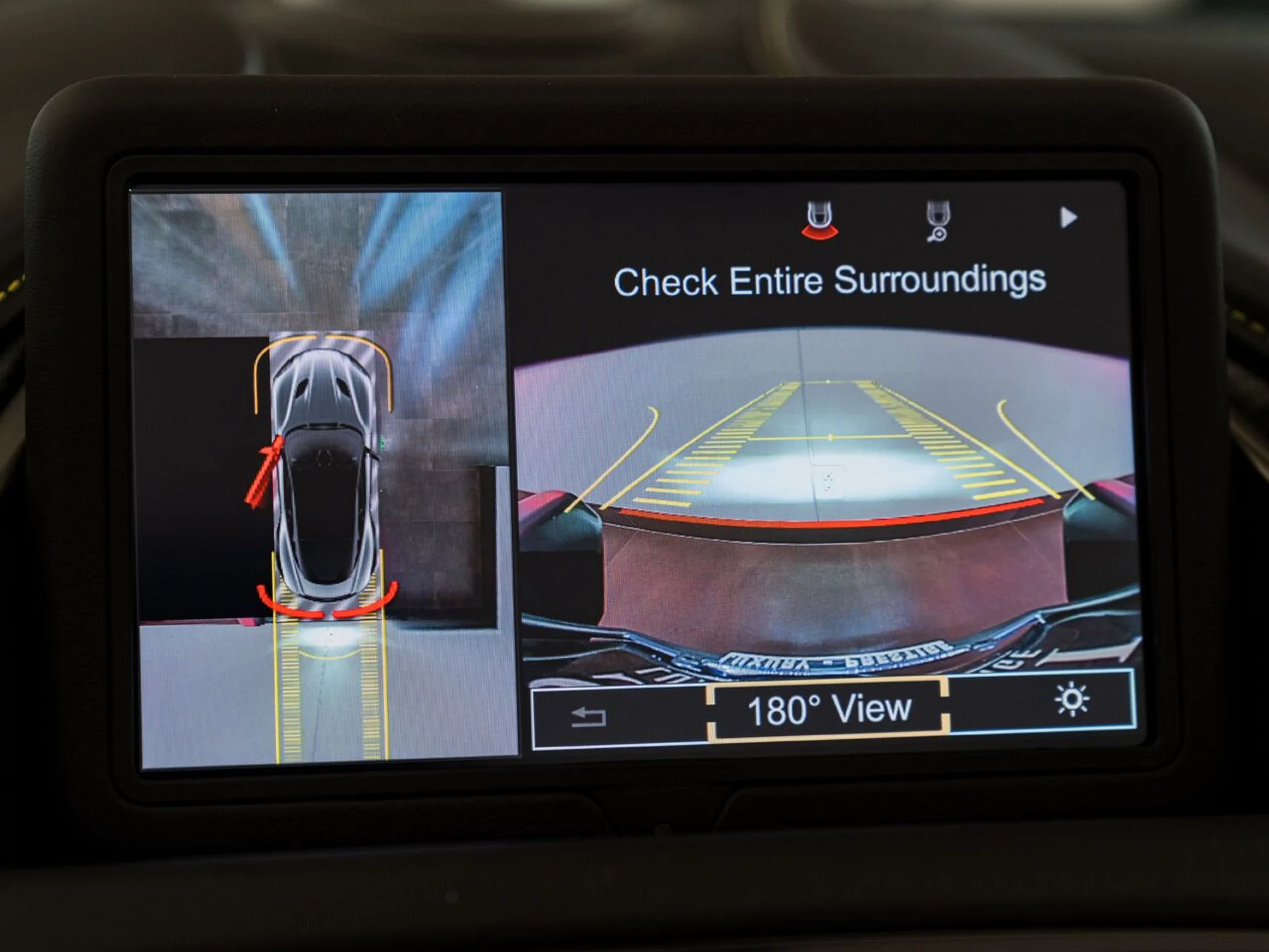 mph019_4145575910_aston_martin_dbs_2023_jpg_v_1773863537_a21345ce3c