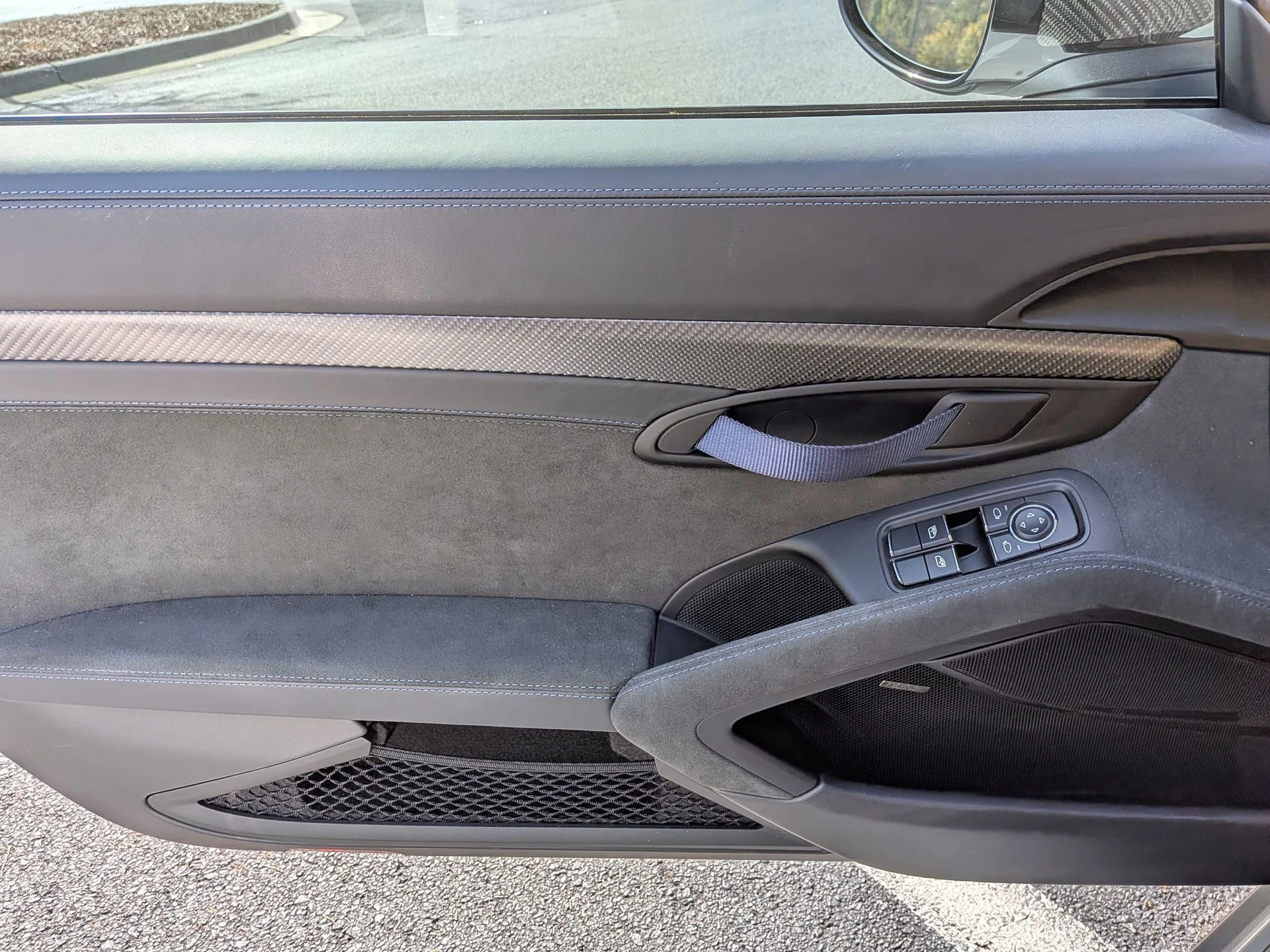 mph019_414625842_cae19cb3927cb2c82747872d474d71aax_d9e6dbd21d