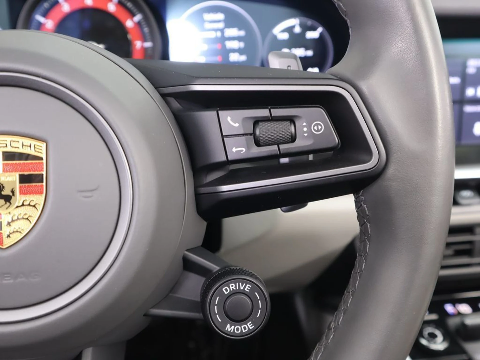 mph019_4147530160_used_2021_porsche_911_carrera4scabriolet_8119_22977692_20_1024_c98d4b5ea8