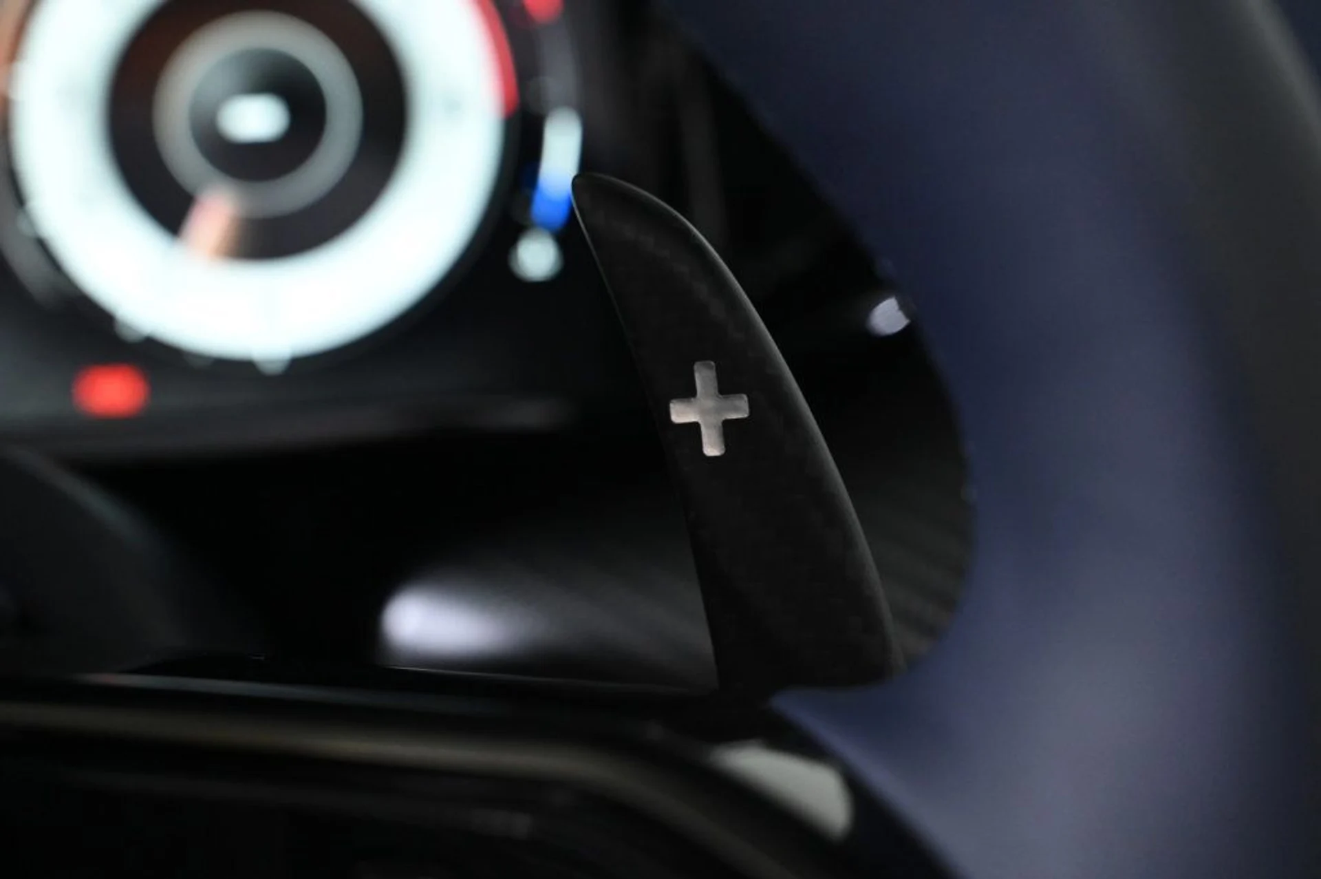 mph019_4147624200_new_2026_aston_martin_vanquish_volante_11350_22980293_19_1024_bd77984ecc