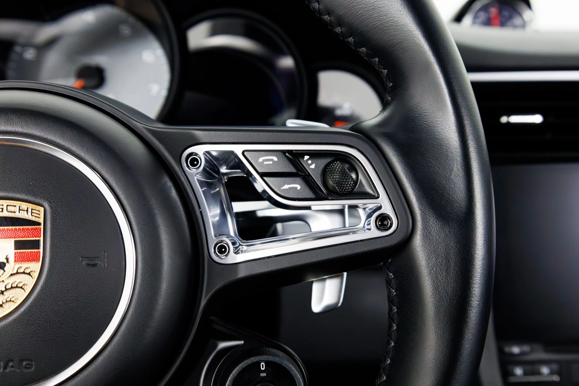 mph019_4172823498_Used_2017_Porsche_911_Carrera_S_1769117481_0b435dcf61