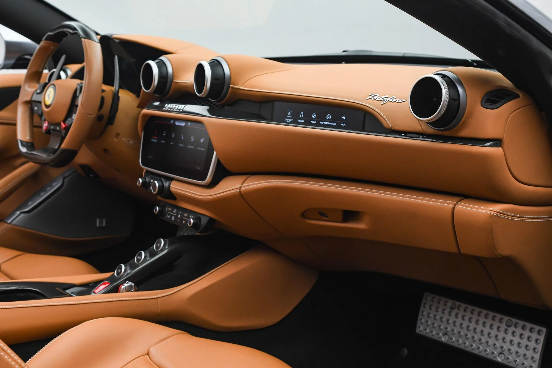 mph019_4173745556_Used_2021_Ferrari_Portofino_Convertible_1754553845_3e98e83681