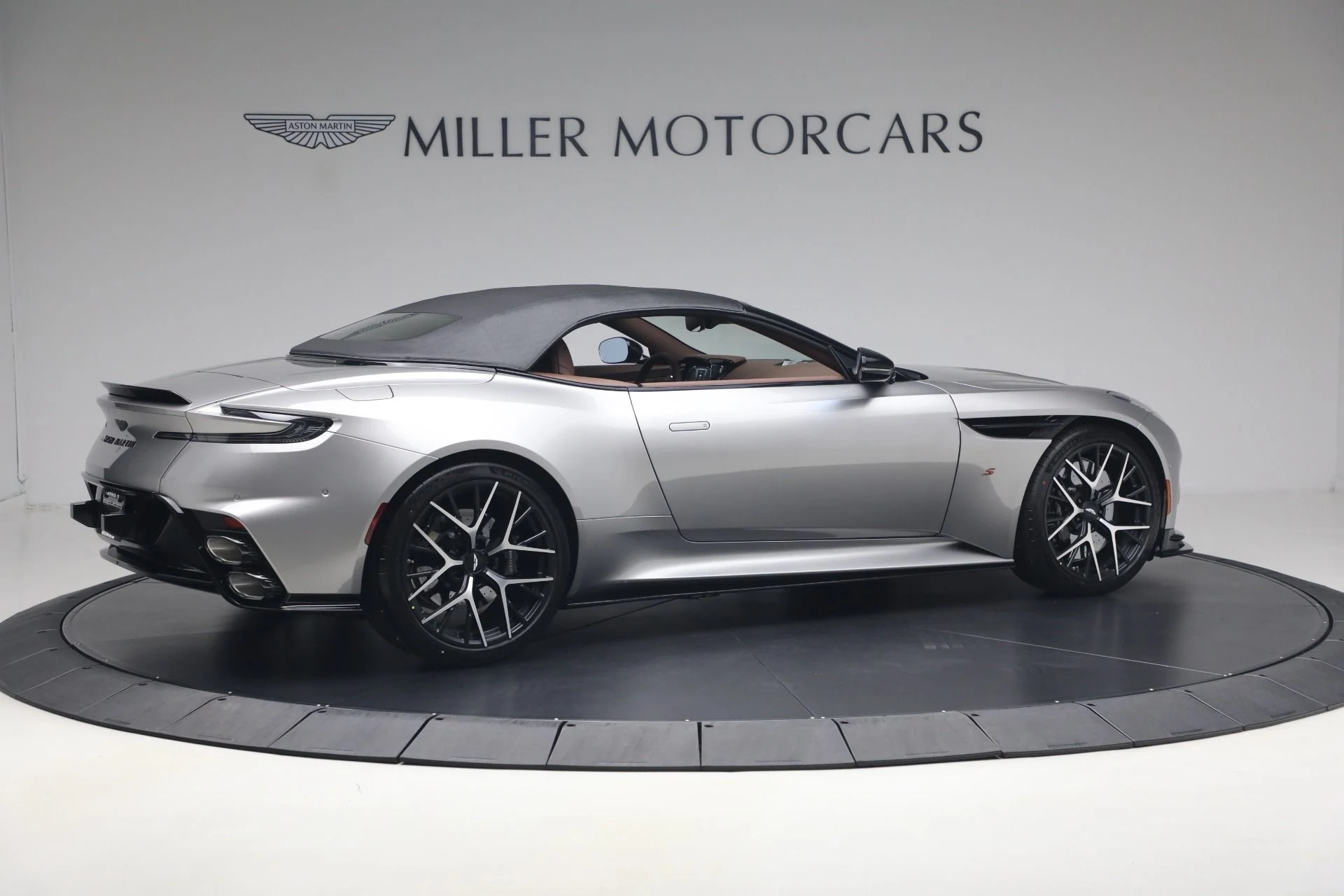 mph019_4176173617_New_2026_Aston_Martin_DB_12_S_Volante_1781361339_feb7c4af23