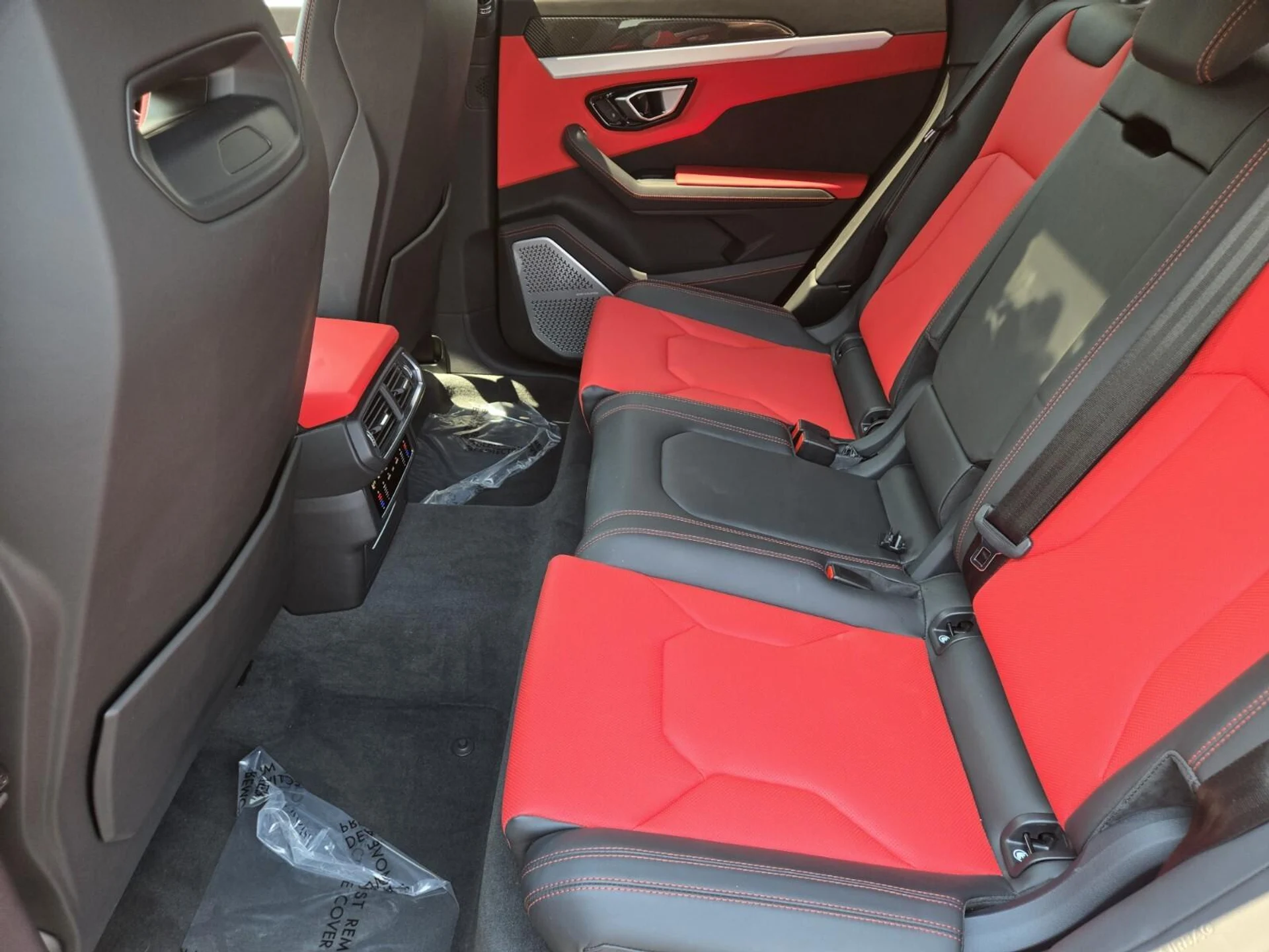 mph019_4177624778_Used_2020_Lamborghini_Urus_1754463393_ce0acaecc0
