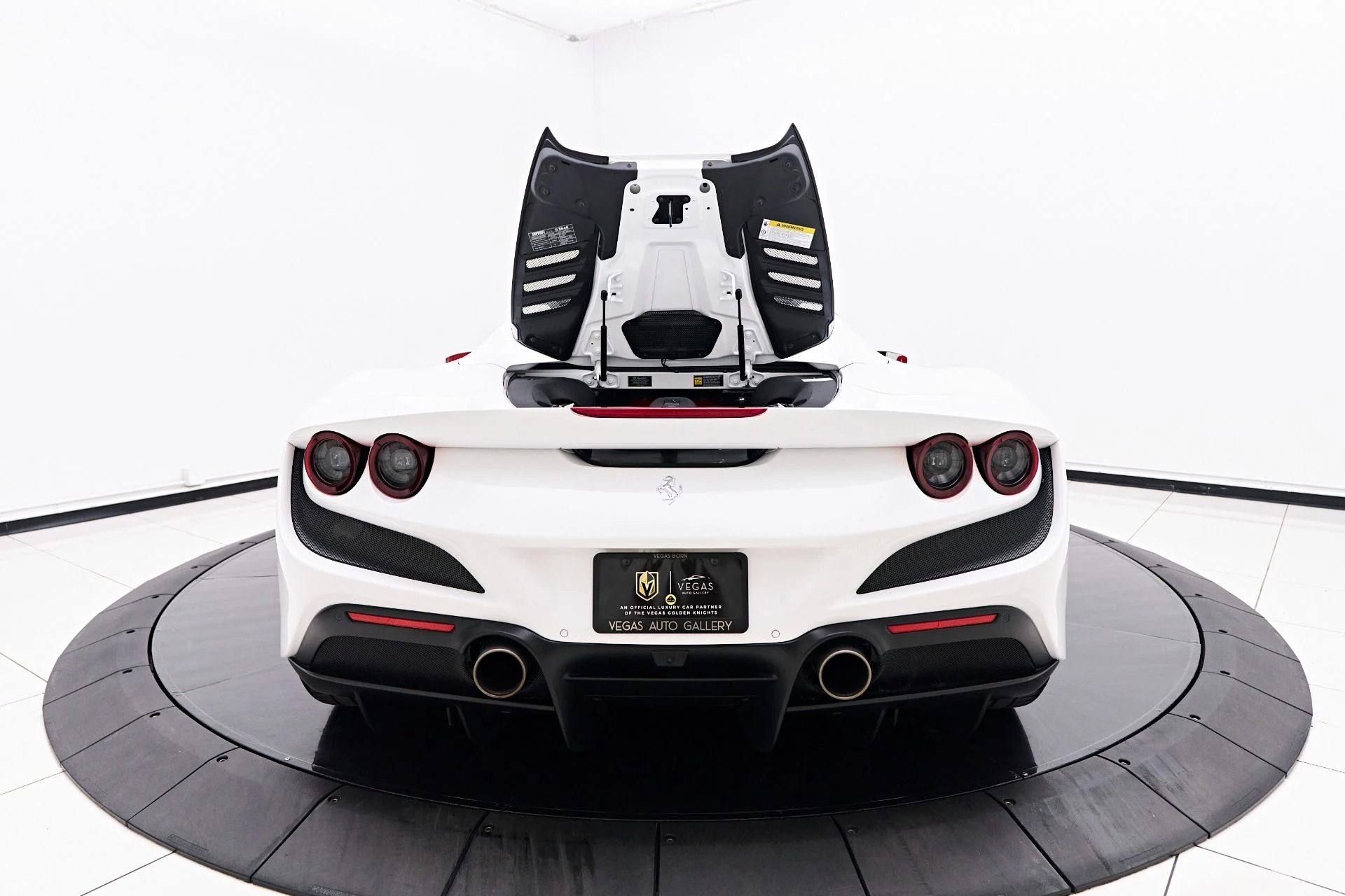 mph019_4178323382_Used_2023_Ferrari_F8_Spider_Base_1753926765_9c513eb412