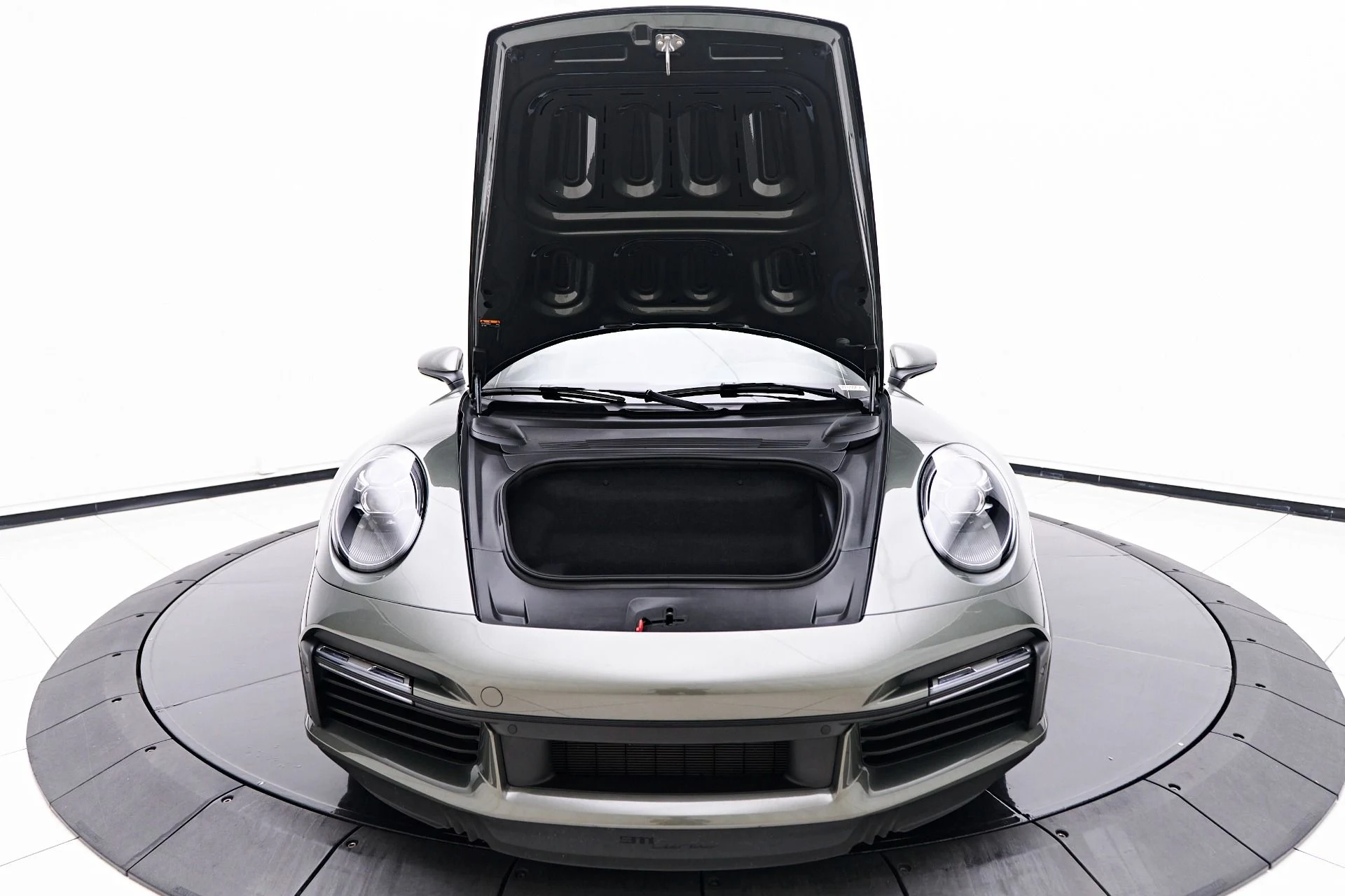 mph019_418080622_Used_2022_Porsche_911_Turbo_1750358971_5e978f0f99
