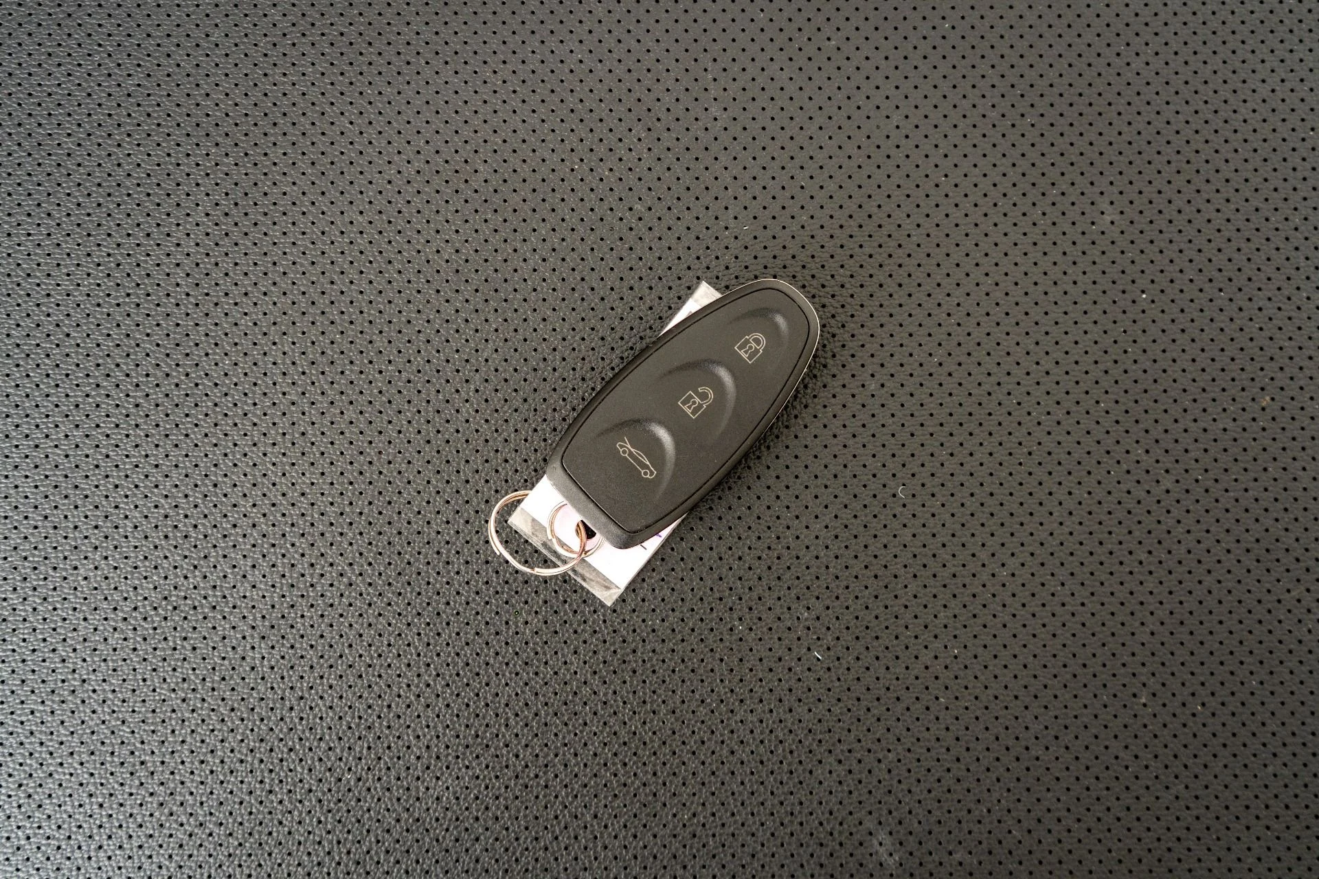 mph019_4181628851_Used_2015_Mc_Laren_650_S_Spider_Interior_and_Exterior_Carbon_Packs_Suspension_Lifter_1778269559_e2edfb60b1