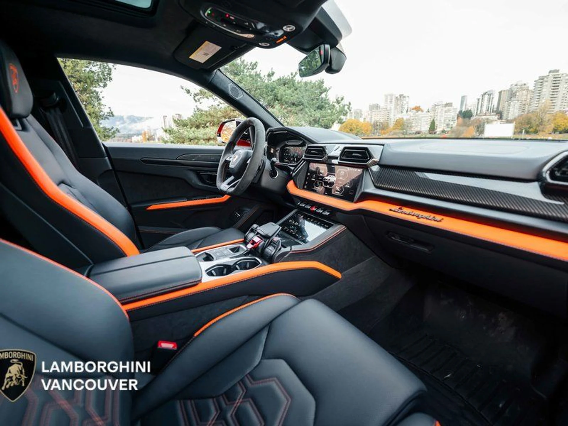 mph019_418867917_38620862_08290_2025_lamborghini_urus_020_56537240b9